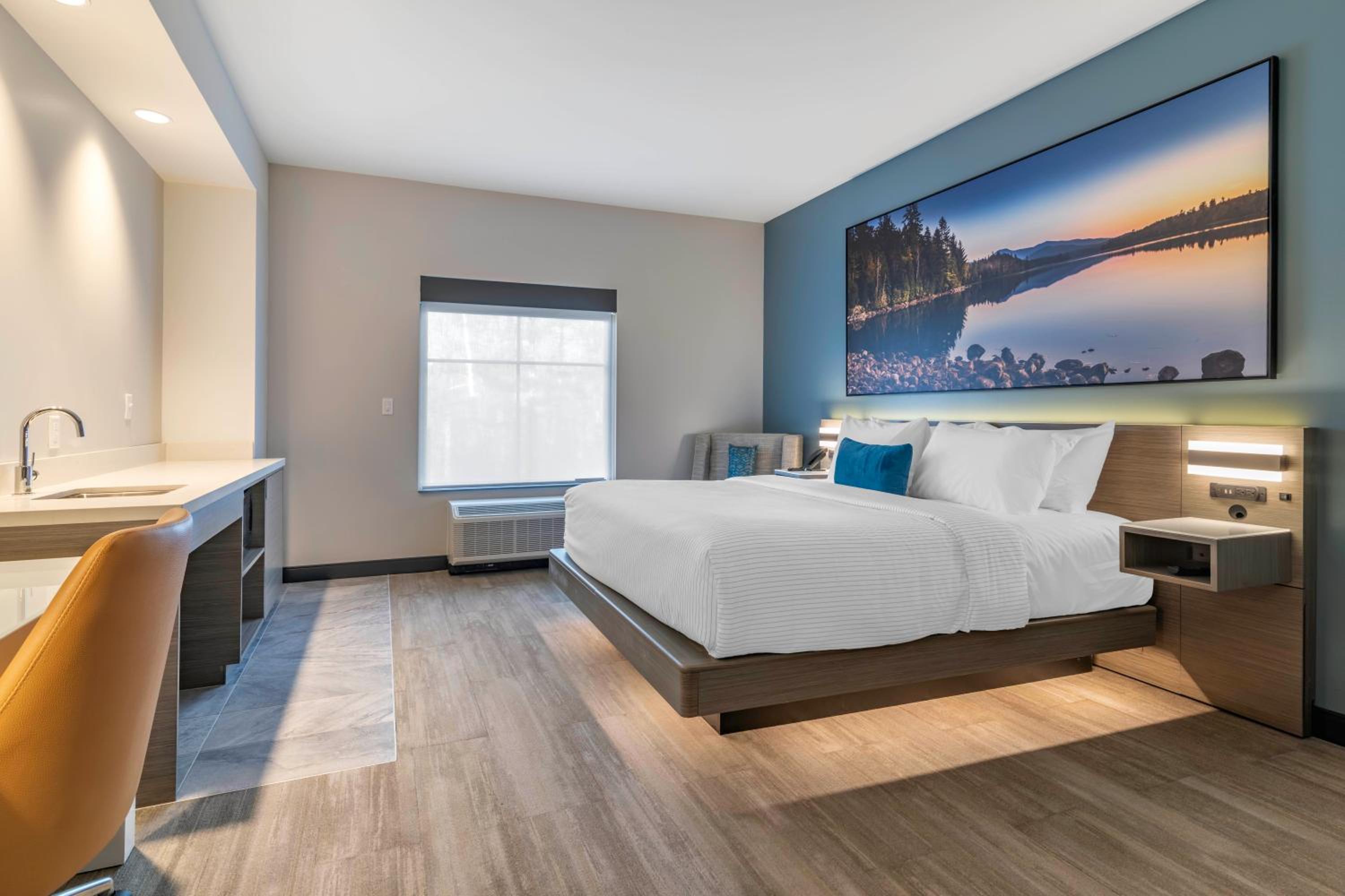 Deluxe King Room photo 2
