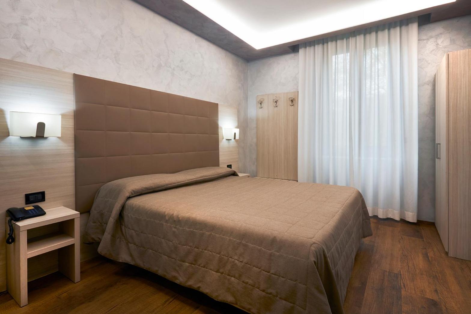 Double Room - Photo 24