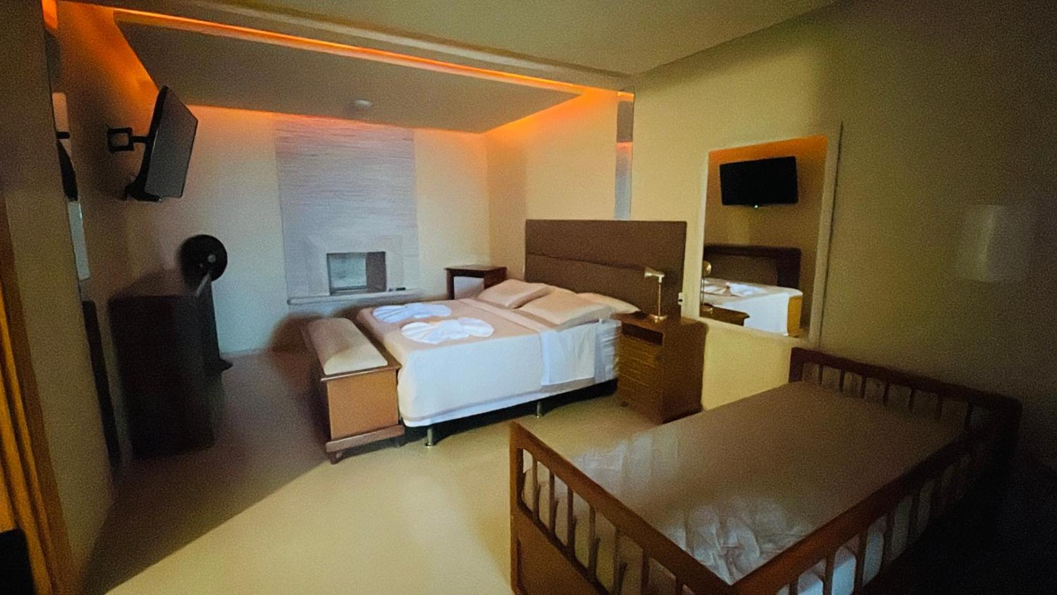 Quadruple Room - Photo 6