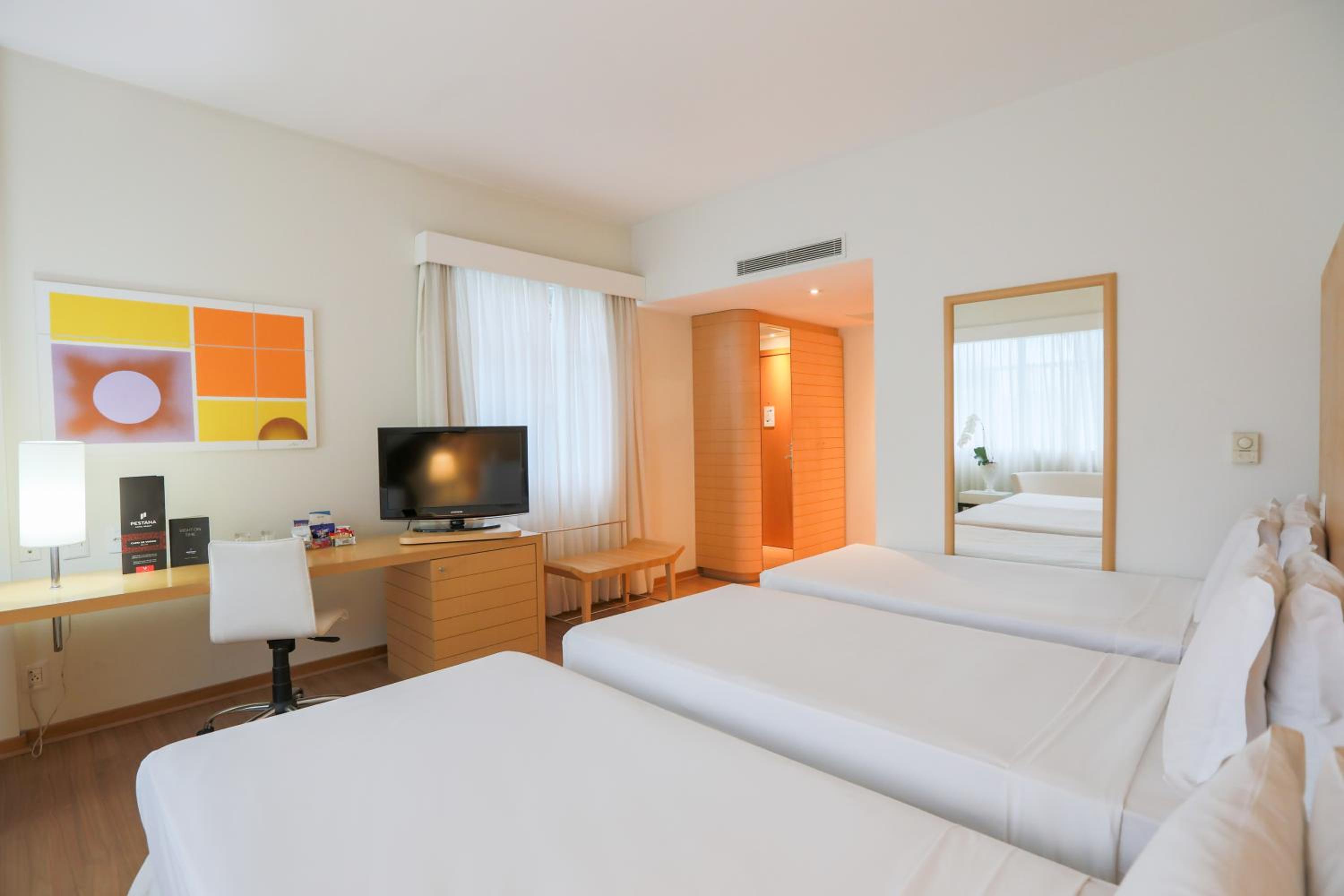 Deluxe Queen Room