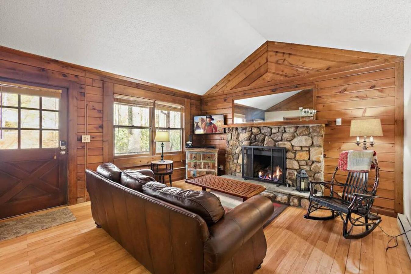 One-Bedroom House photo 1