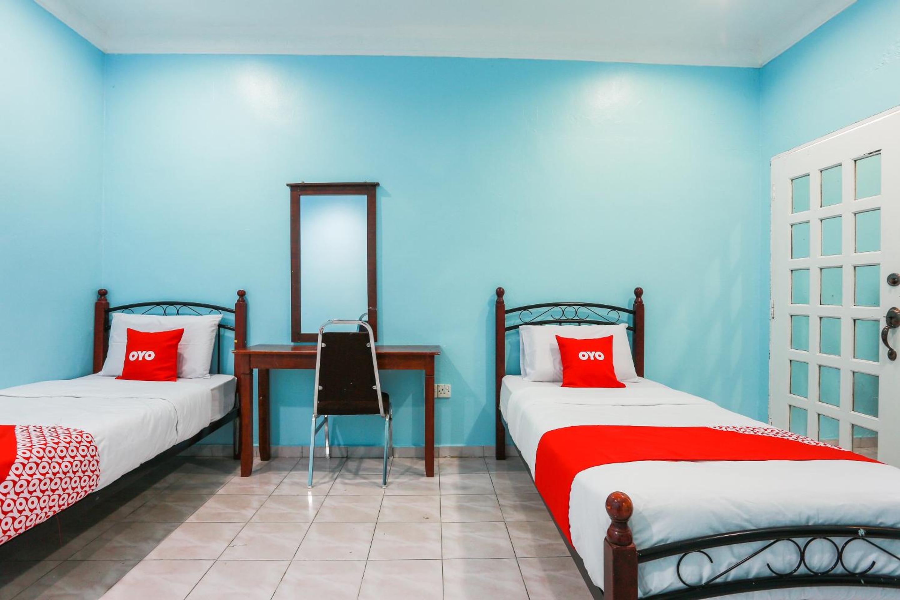 Budget Double Room - Photo 1