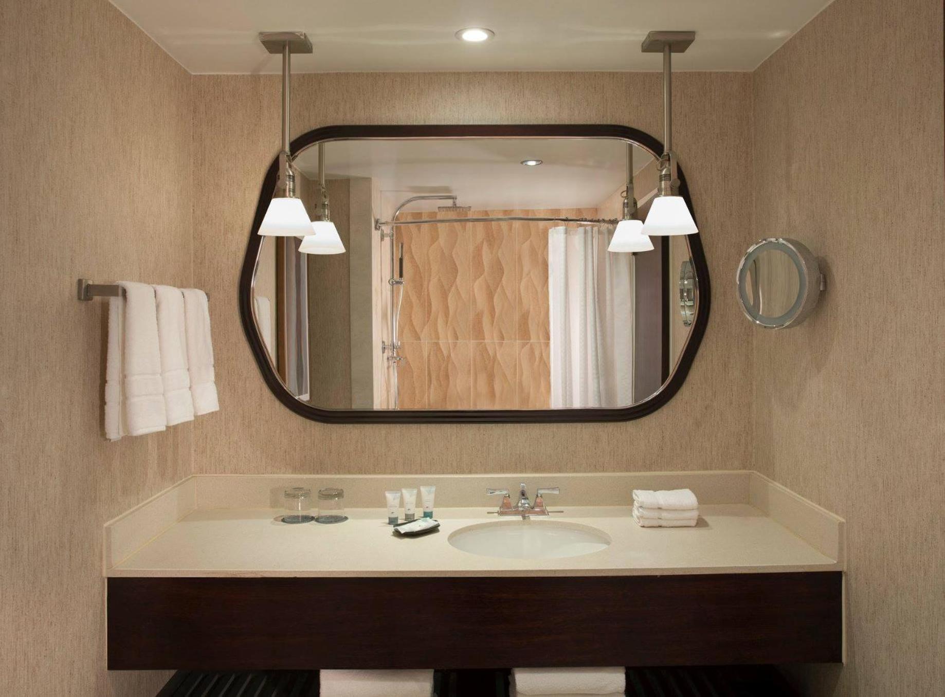 Guest room, 2 Double Beds - Photo 4