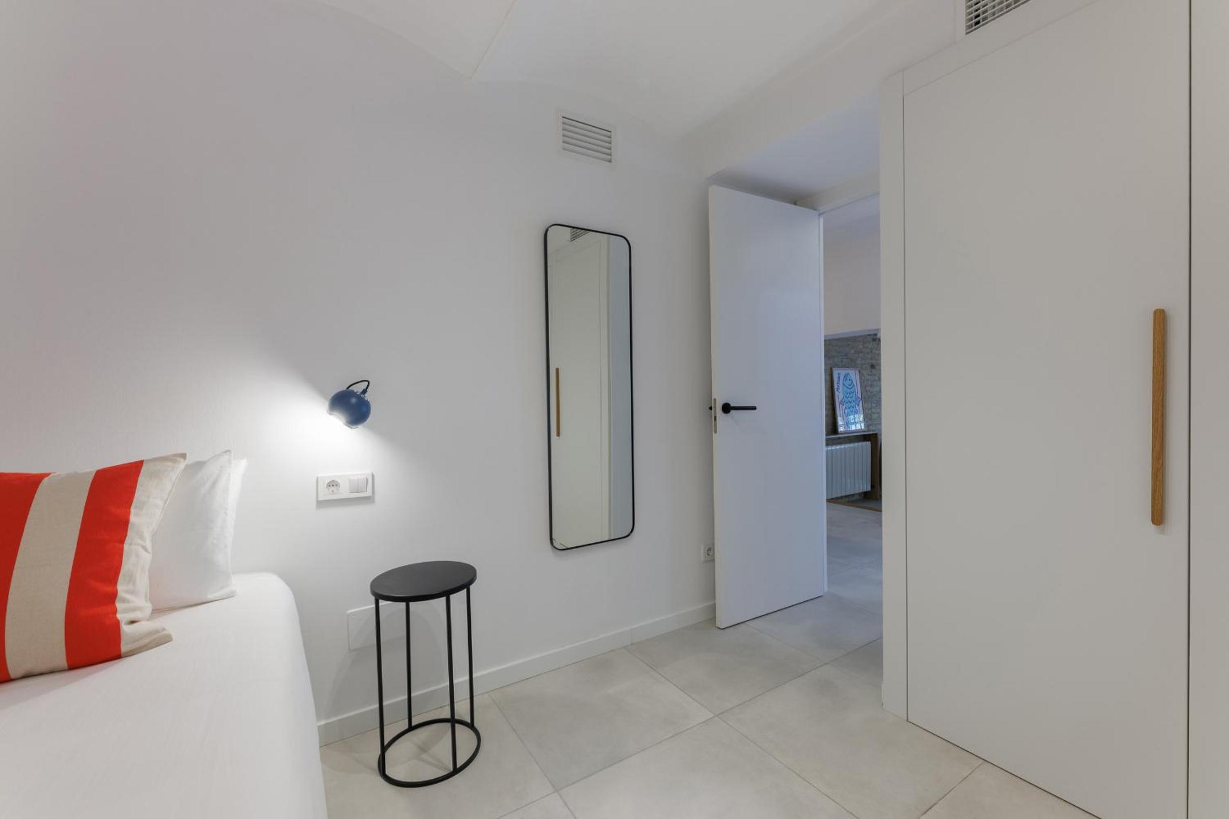 Apartment photo 2