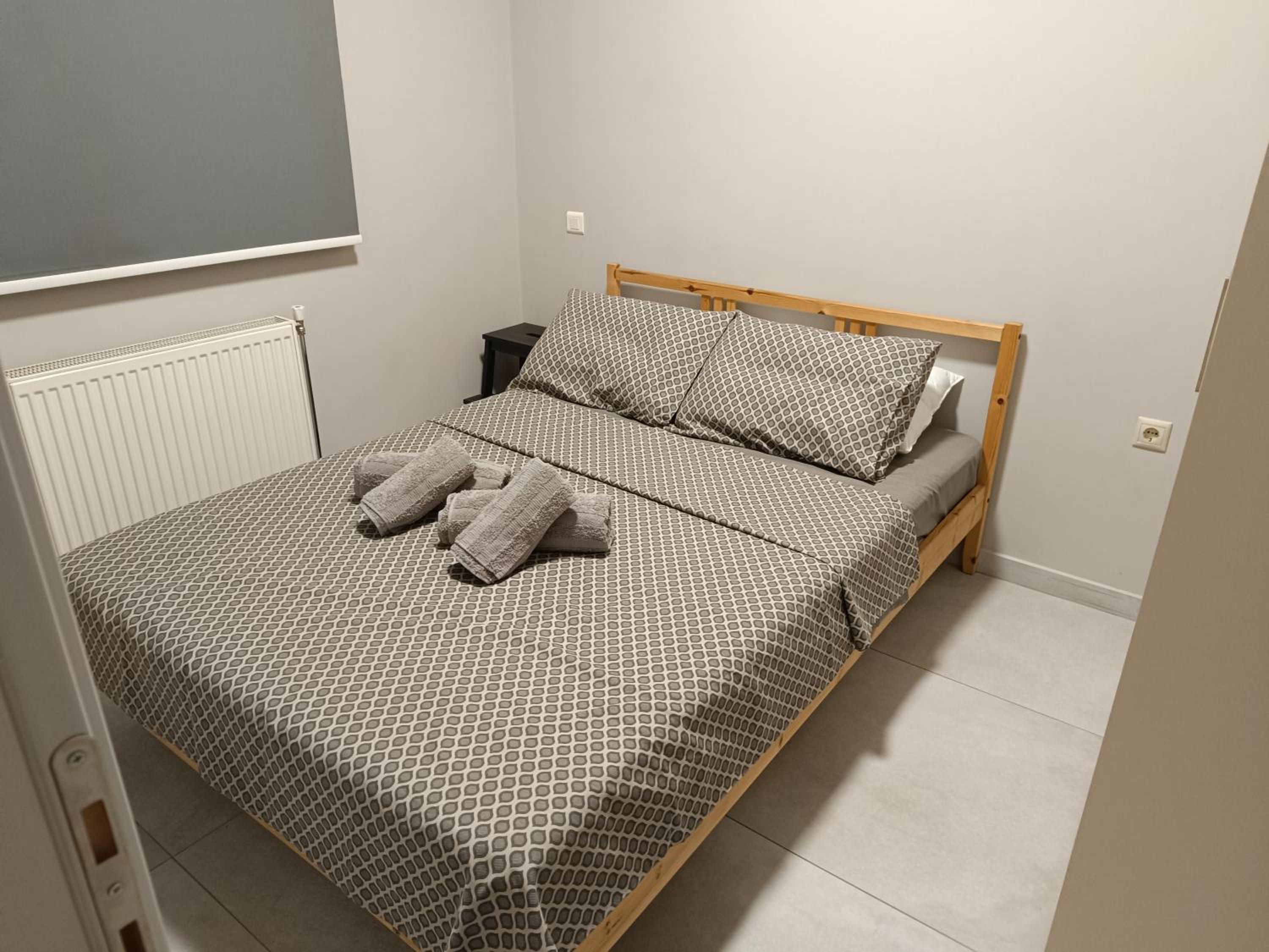 One-Bedroom Apartment photo 1