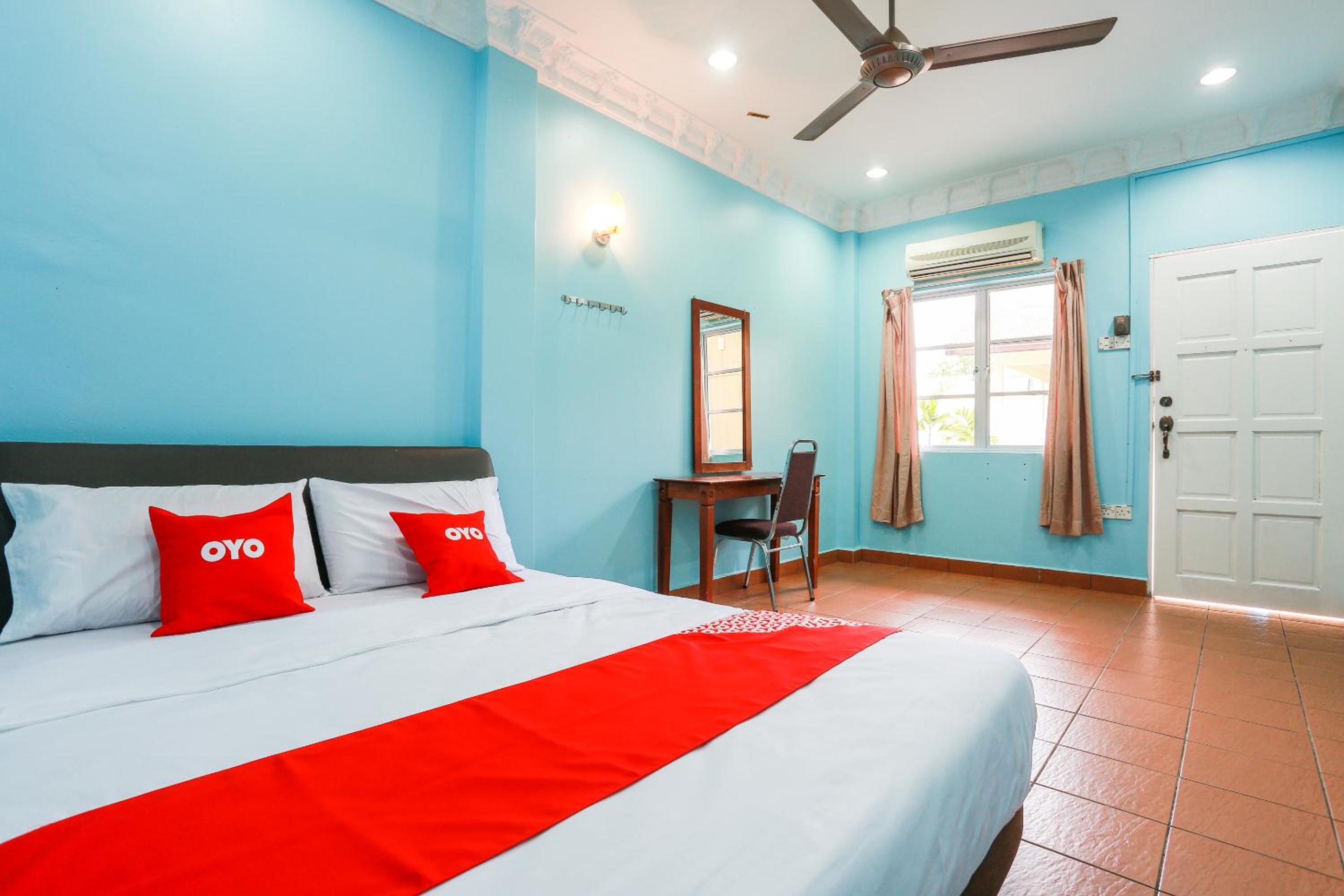 Deluxe Queen Room - Photo 4