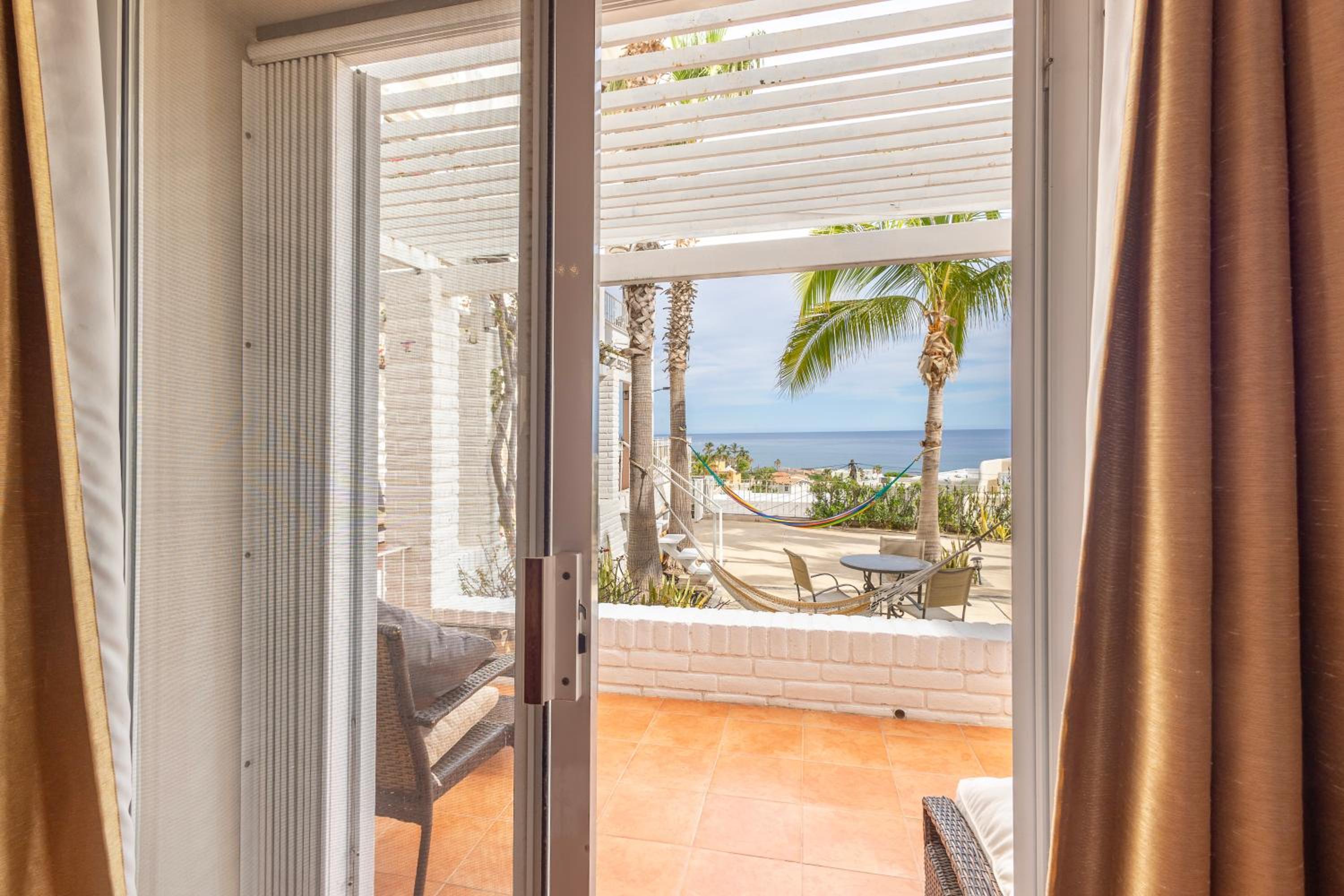 Standard Suite with Terrace photo 3