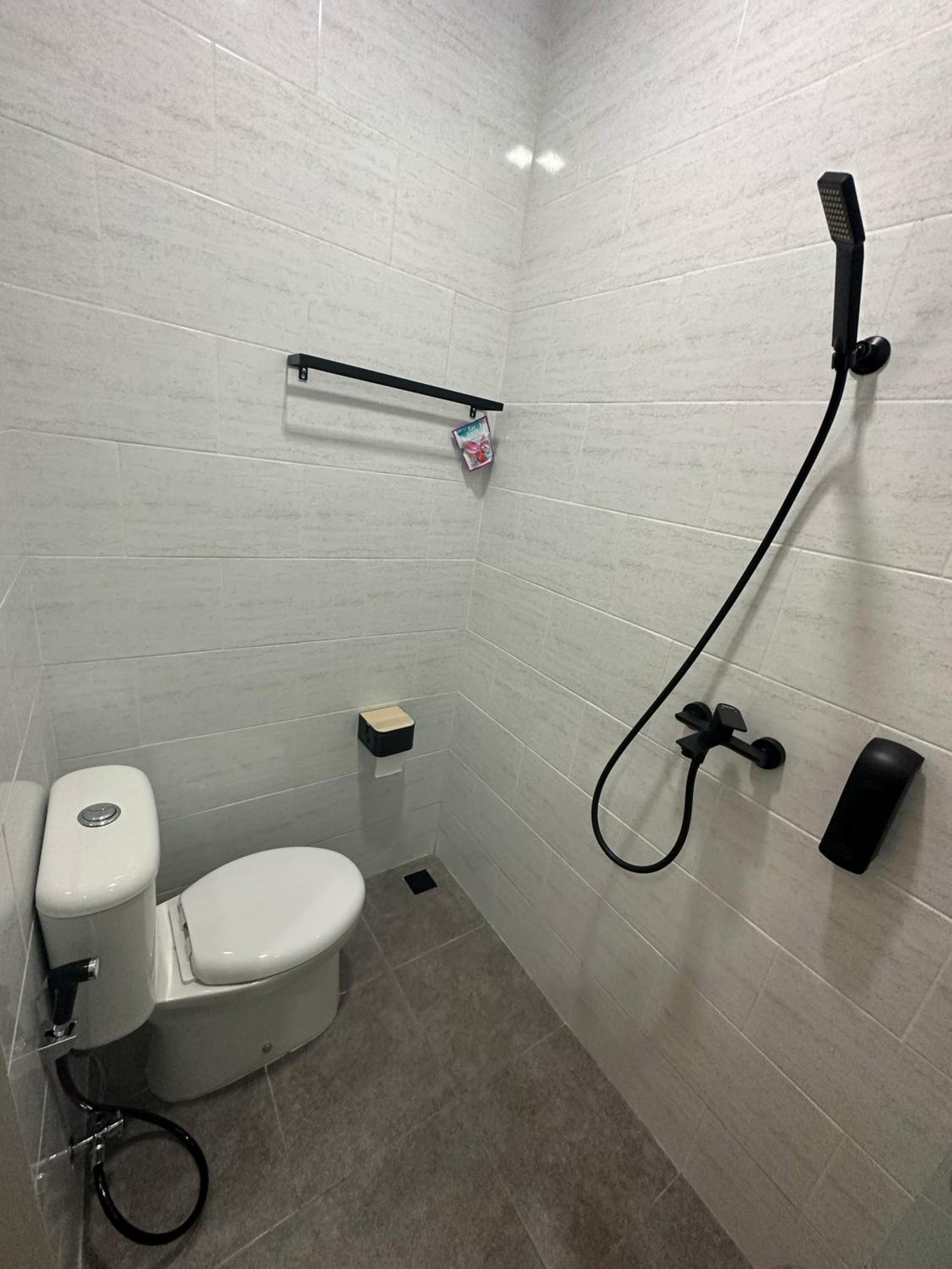 Standard Twin Room - Photo 5