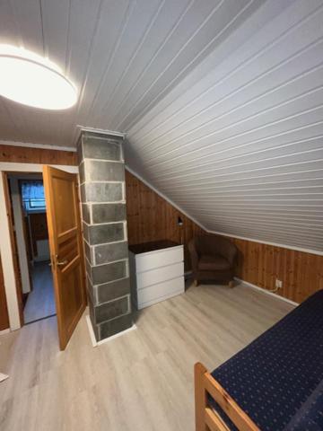 Three-Bedroom House photo 2