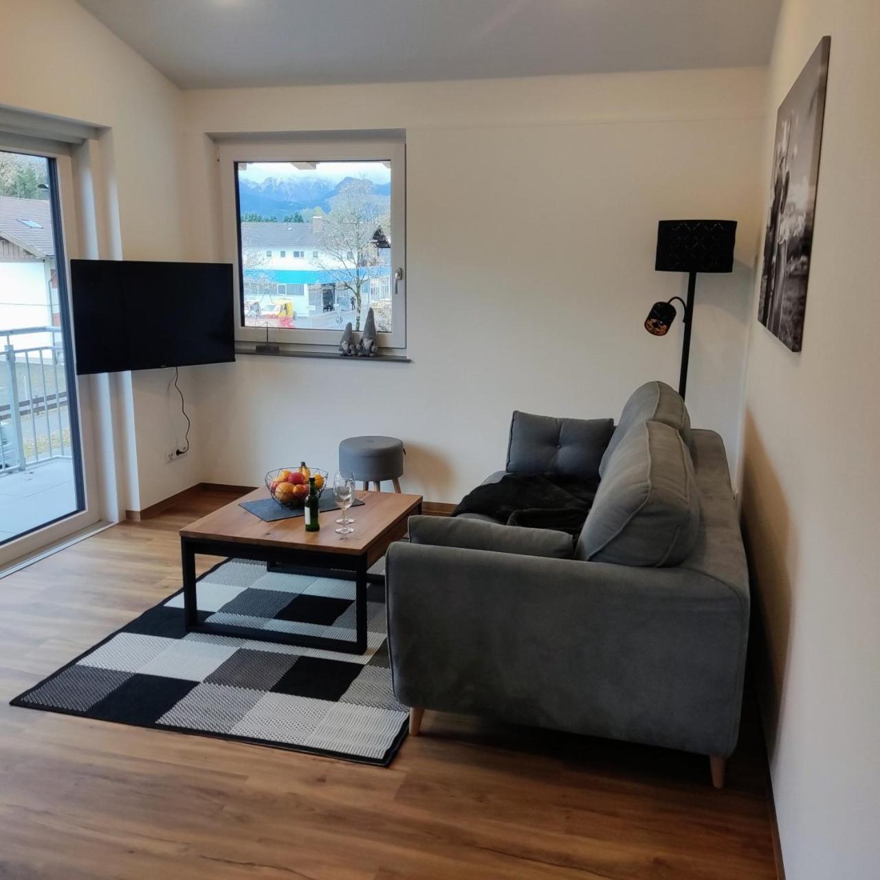 Apartment with Mountain View photo 1