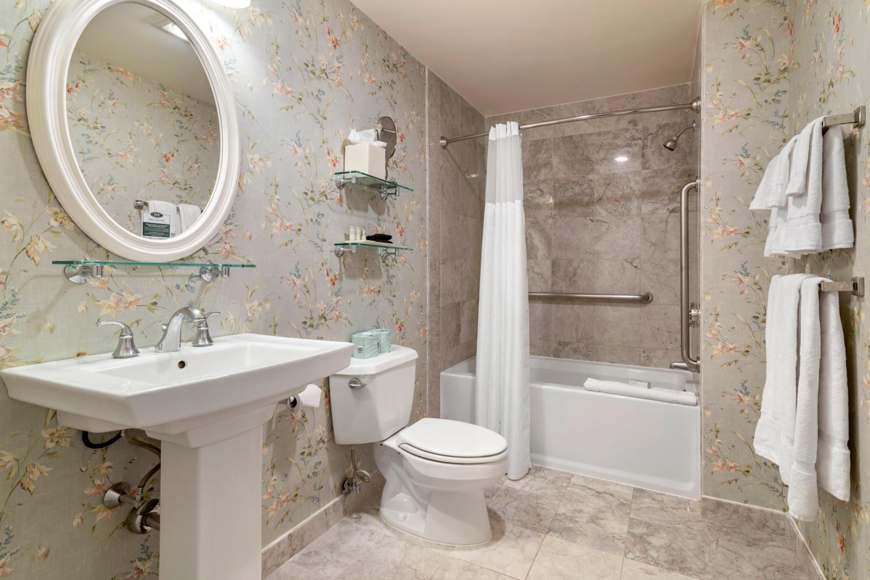 Queen Room - Photo 4