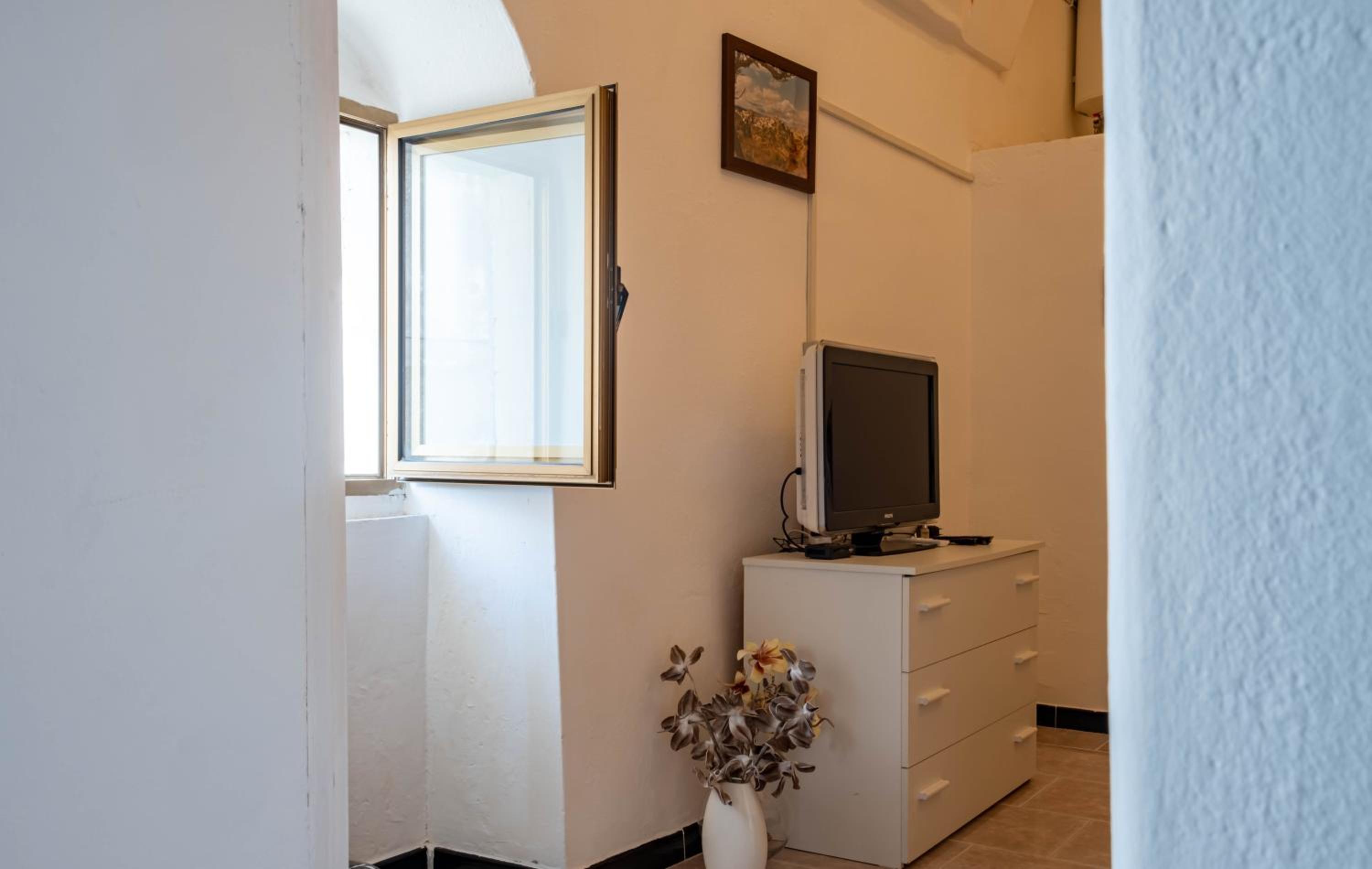 One-Bedroom House - City View