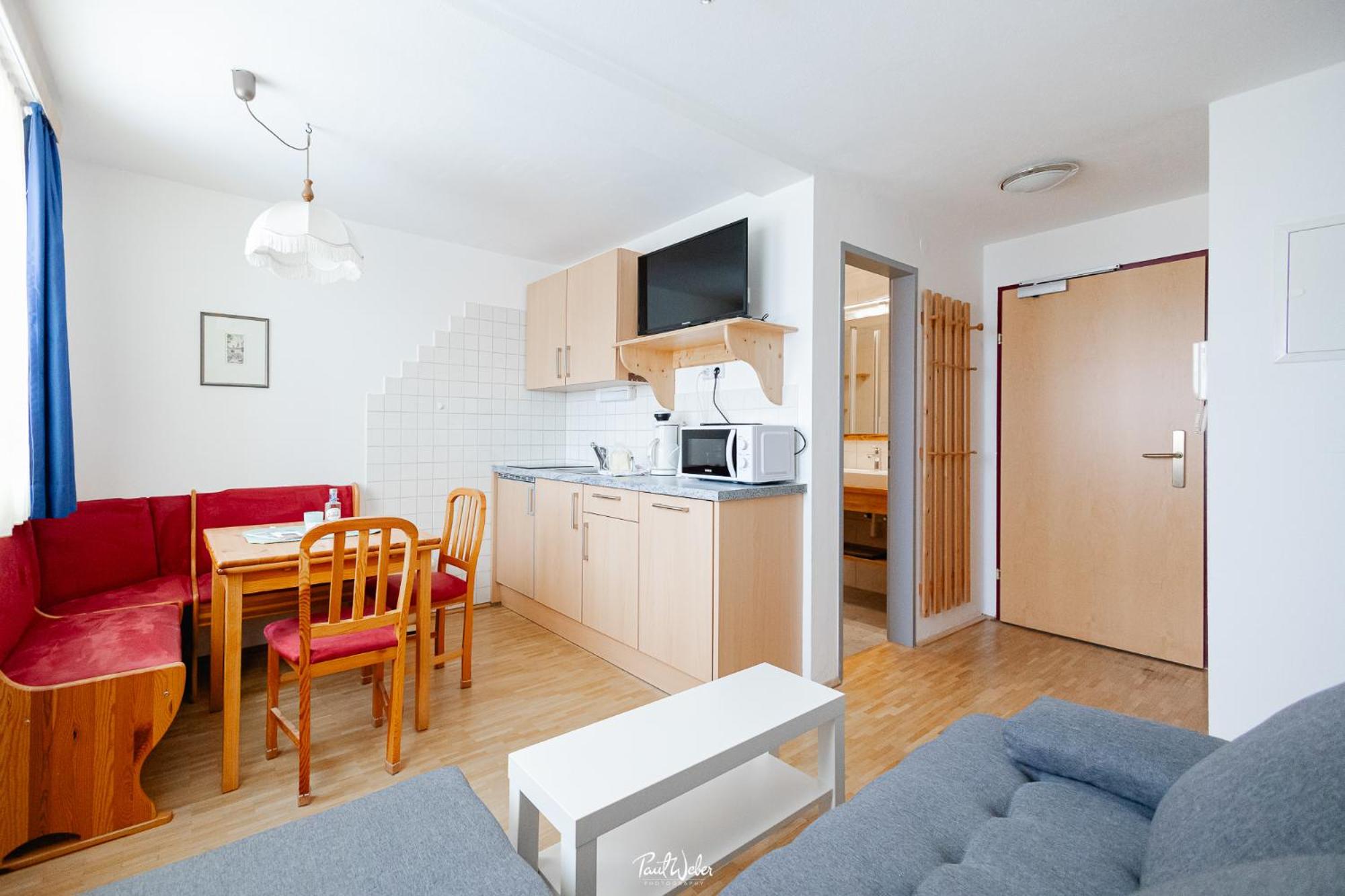 One-Bedroom Apartment photo 1