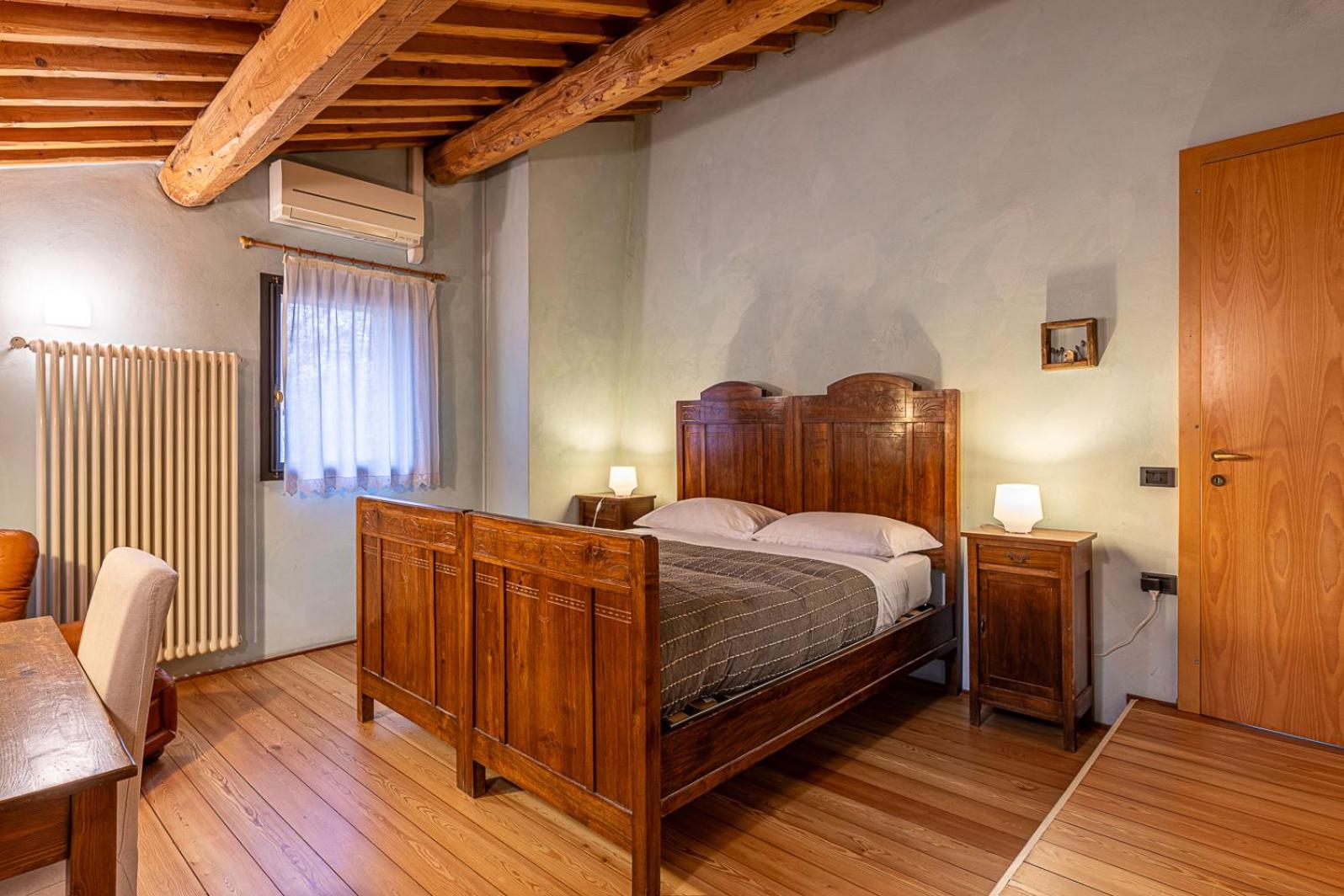 Large Double or Twin Room with Private External Bathroom photo 3
