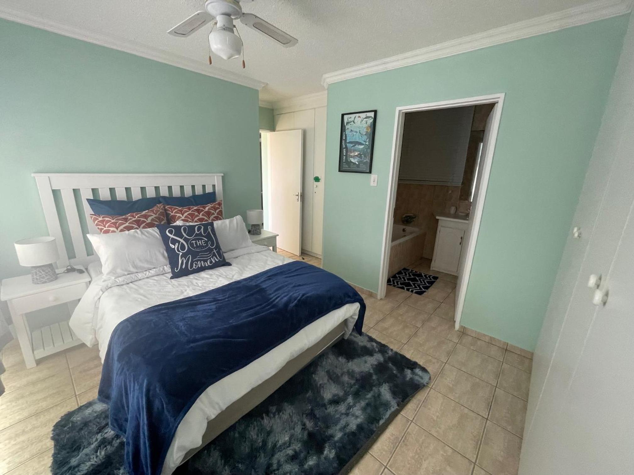 Three-Bedroom Apartment photo 1