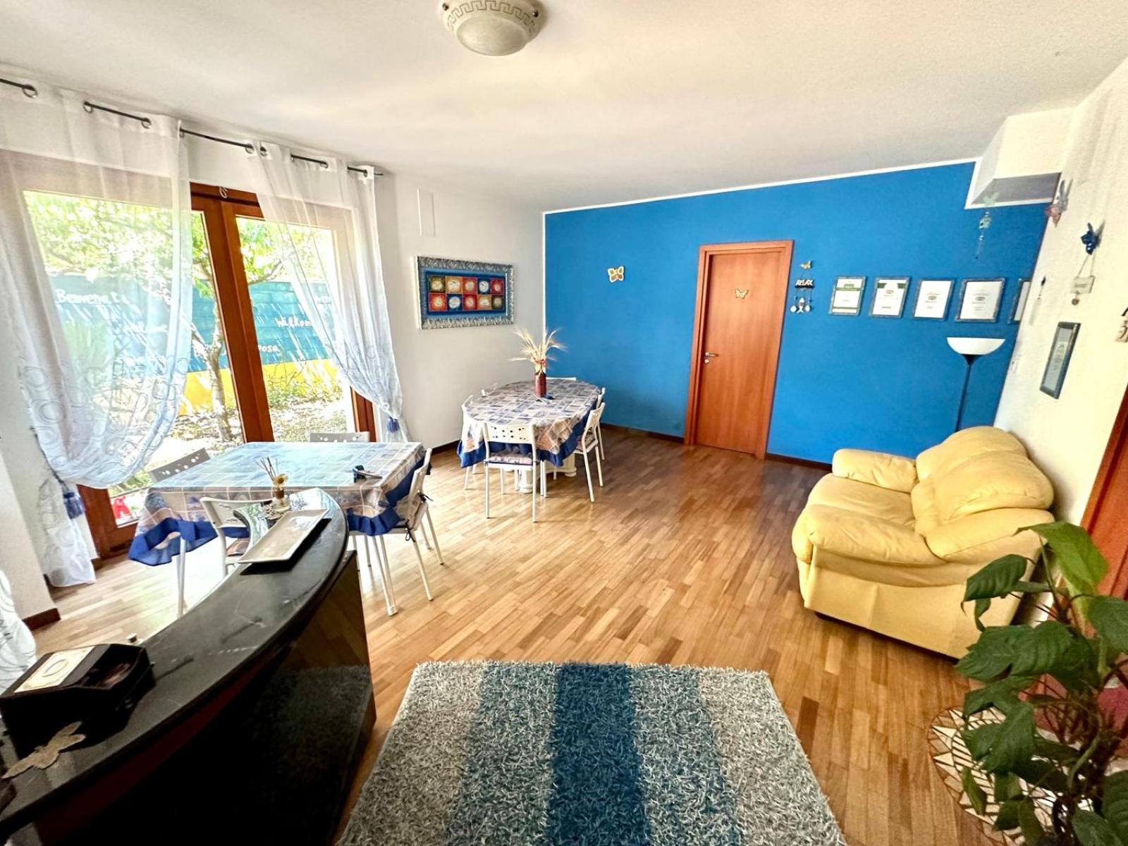 Single Room with Private Bathroom photo 2