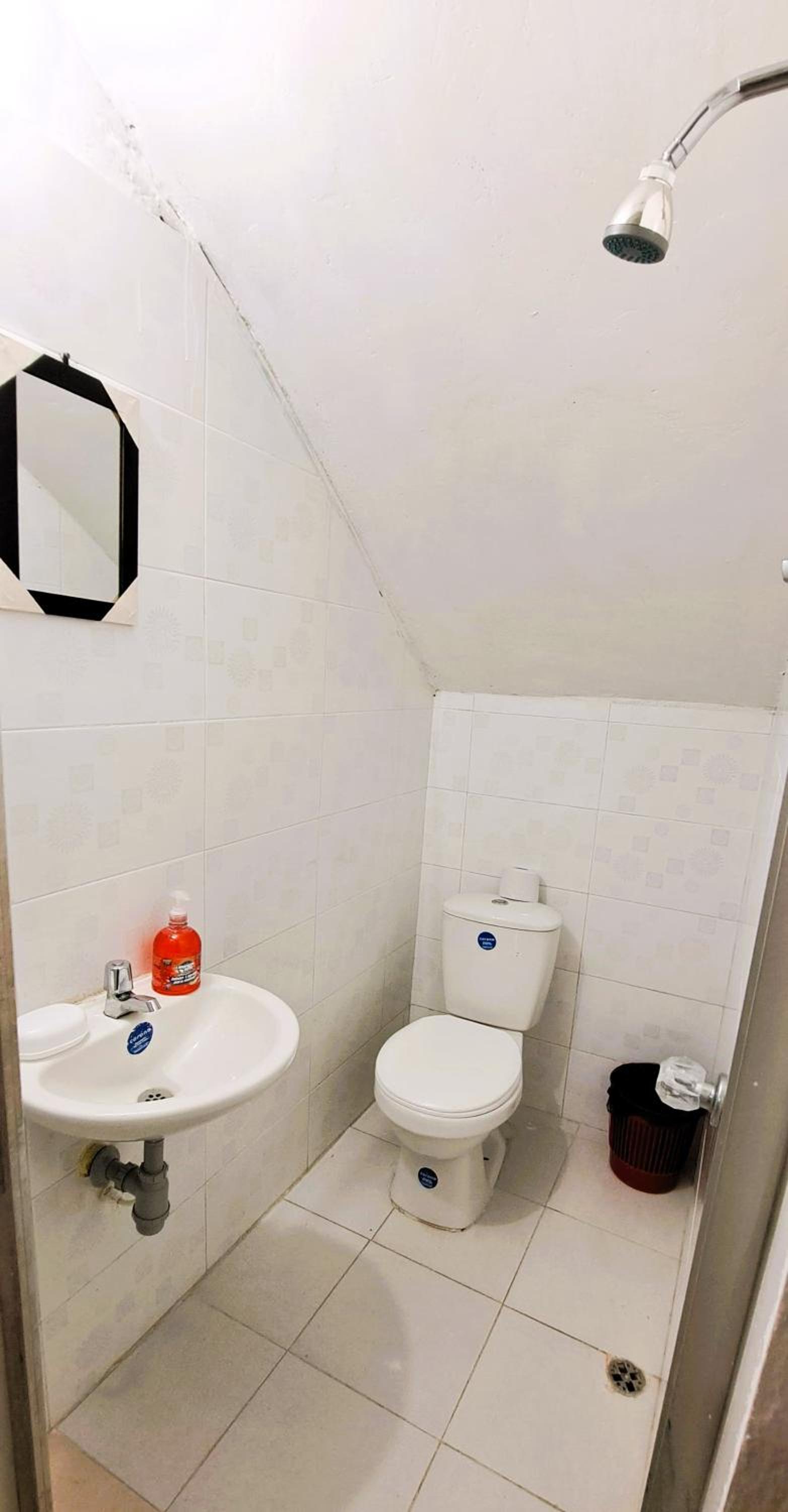 Double Room With Private Bathroom photo 2