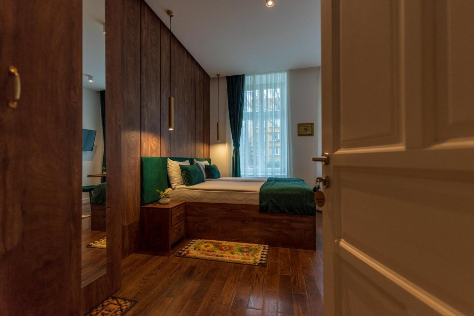 Studio Apartment