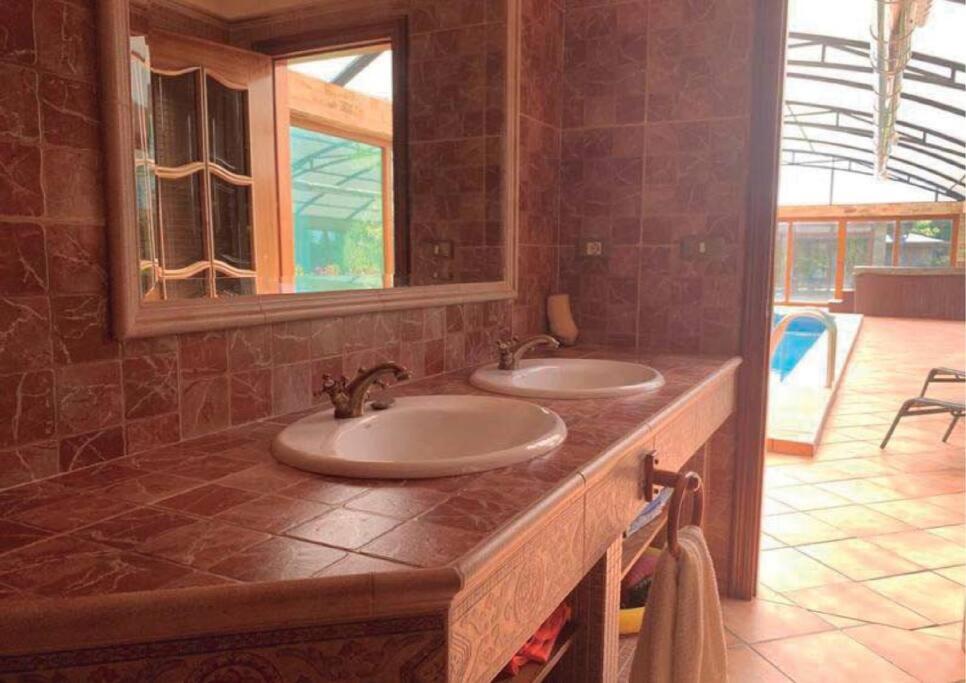 Three-Bedroom House photo 2