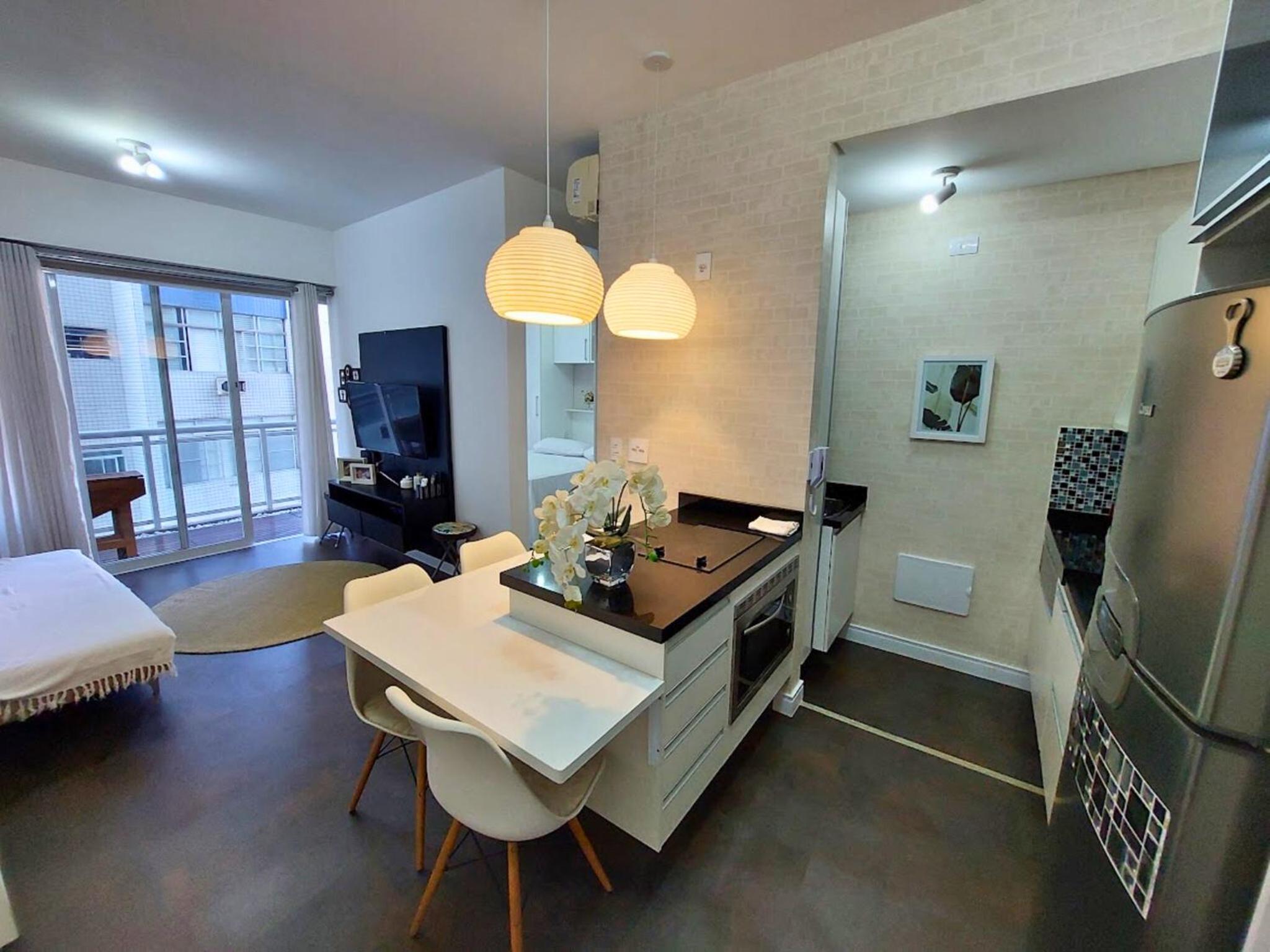 Apartment with Balcony photo 1