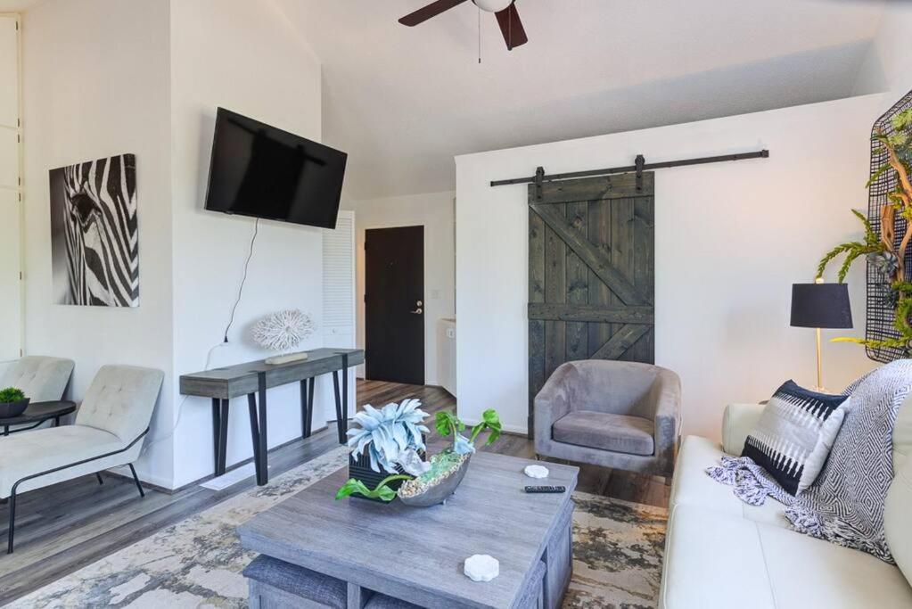 Four-Bedroom House photo 2