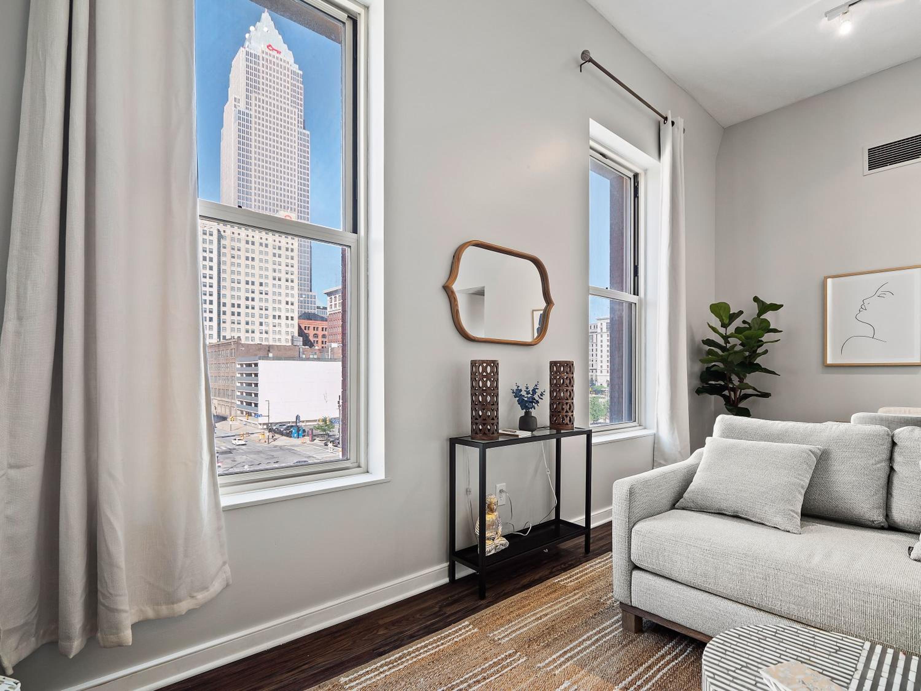 Apartment photo 2