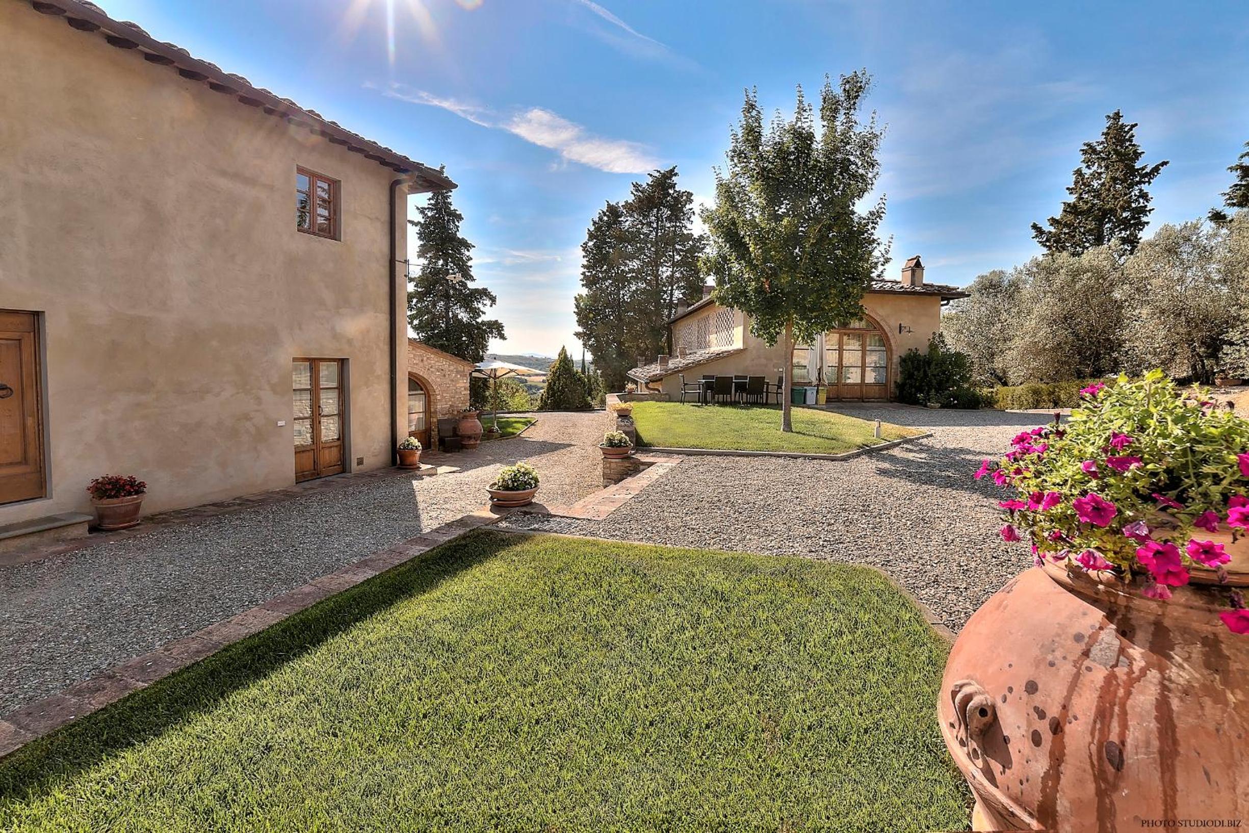 Deluxe Villa - Photo 2
