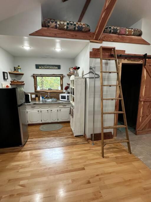 One-Bedroom House photo 3
