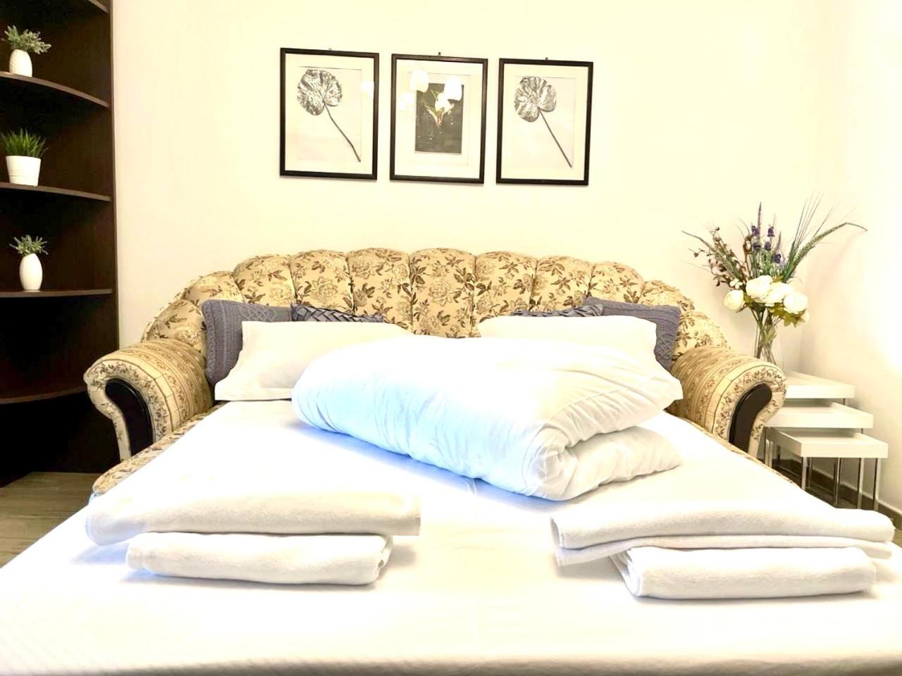 One-Bedroom Apartment - Photo 17