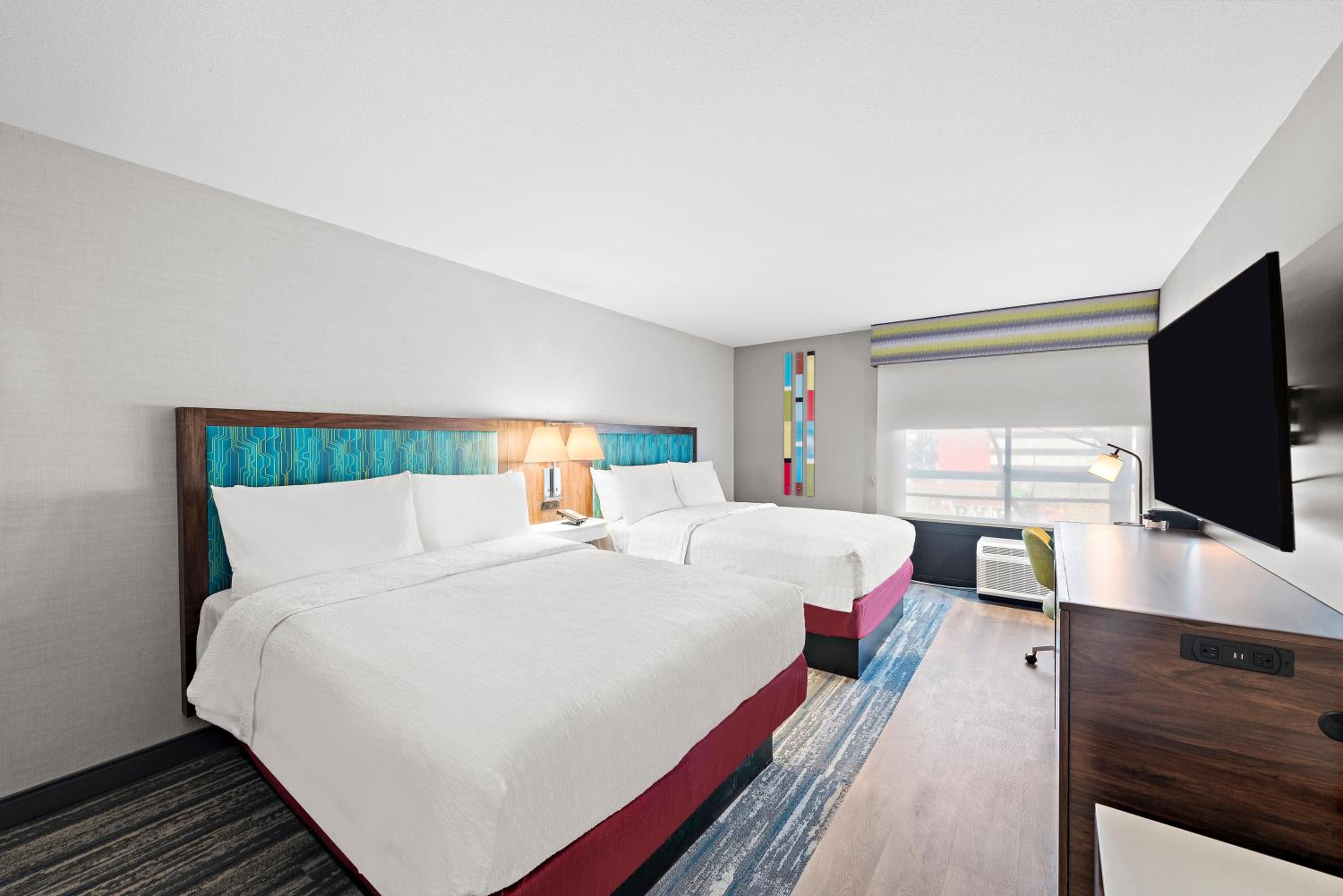 Queen Room with Two Queen Beds - Non-Smoking
