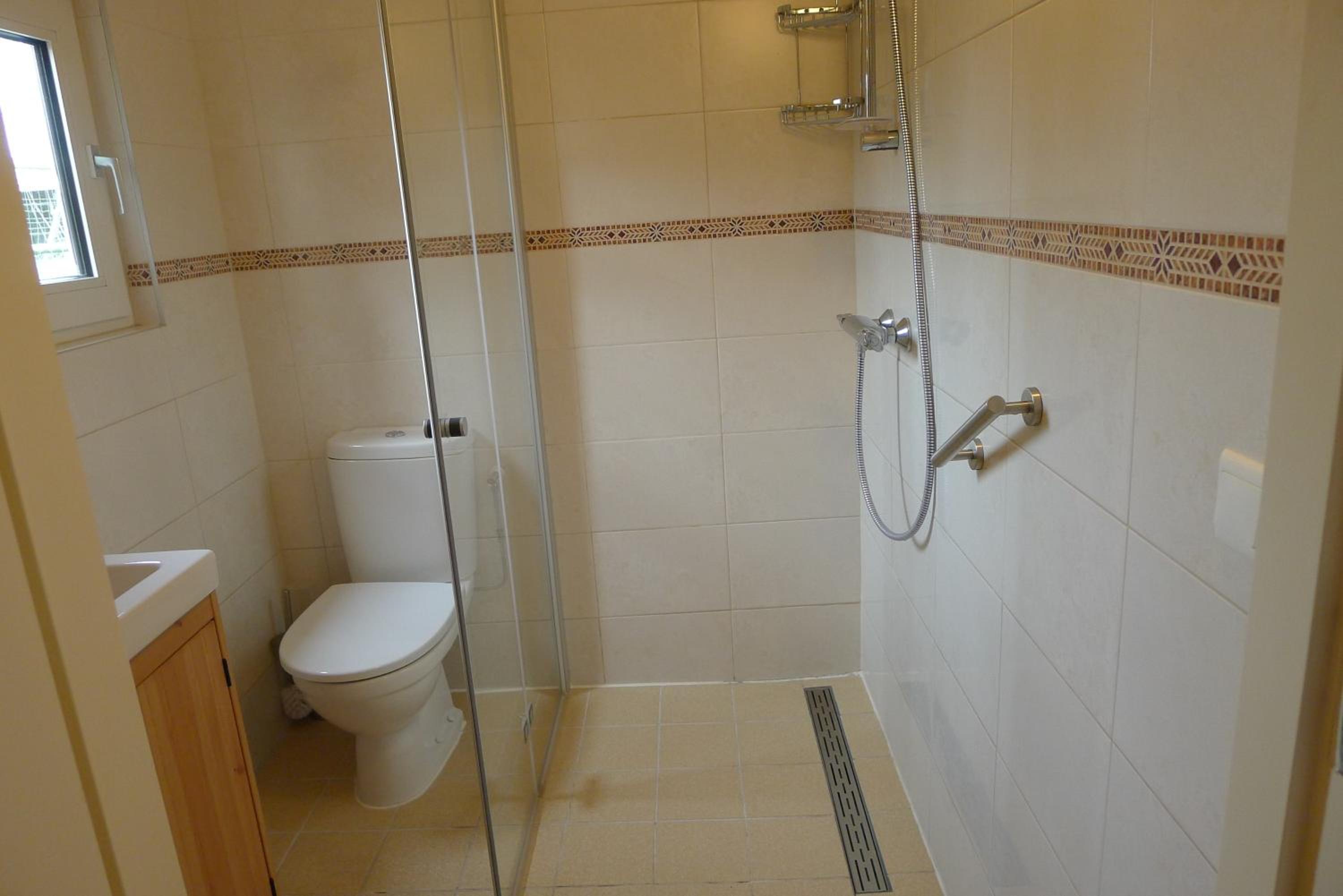 Double Room (2 Adults) - Photo 42