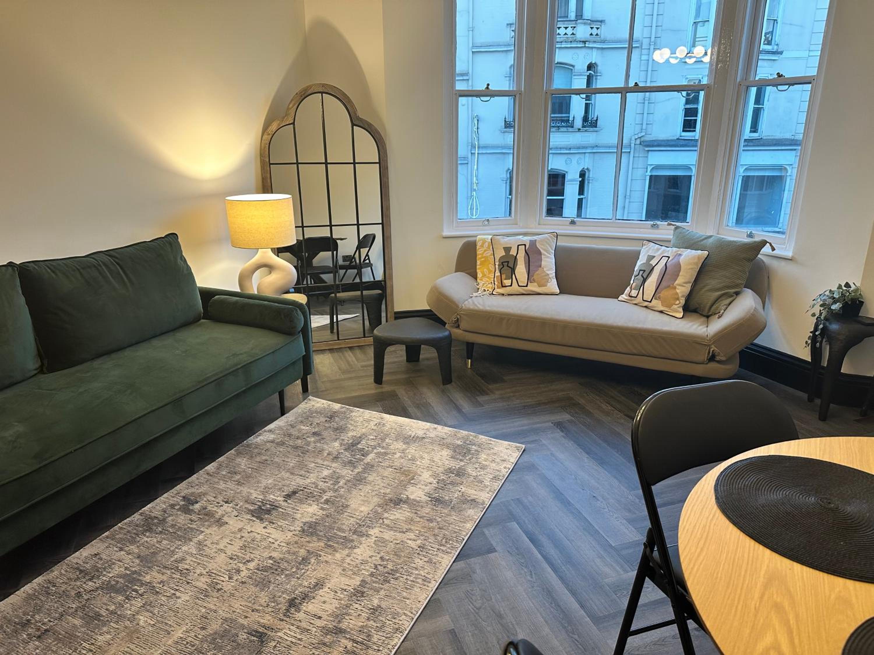 Three-Bedroom Apartment photo 1