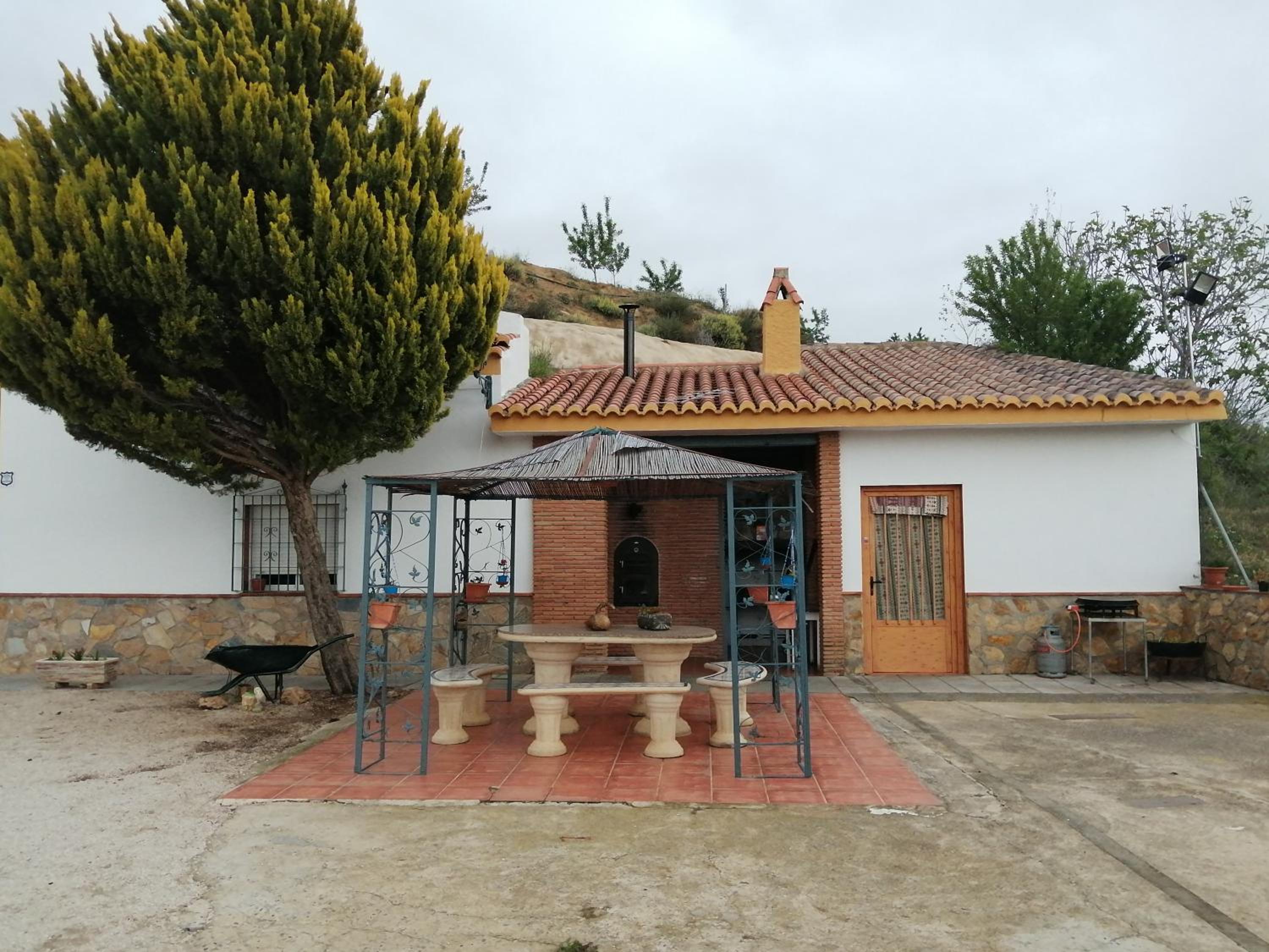 Three-Bedroom House photo 2