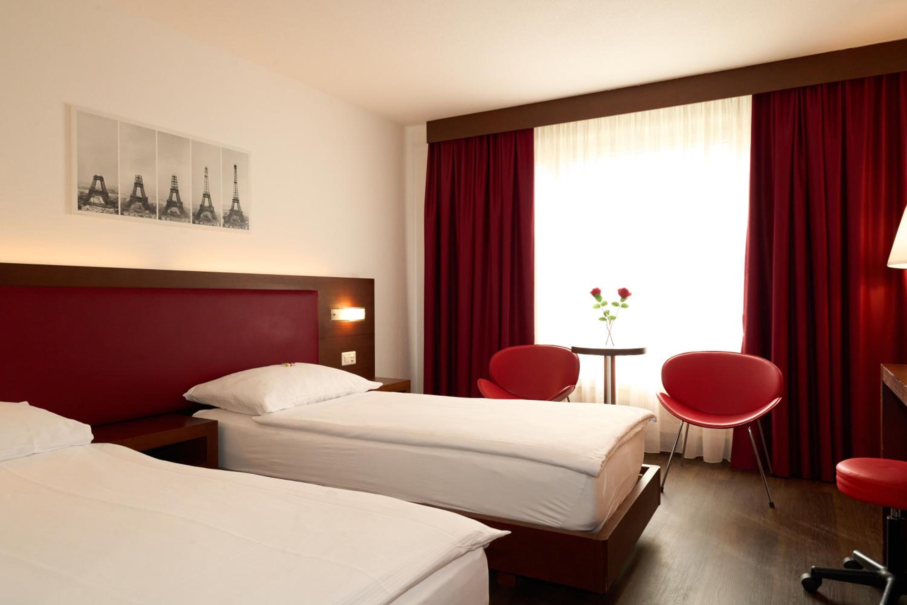 Deluxe Twin Room - Photo 1