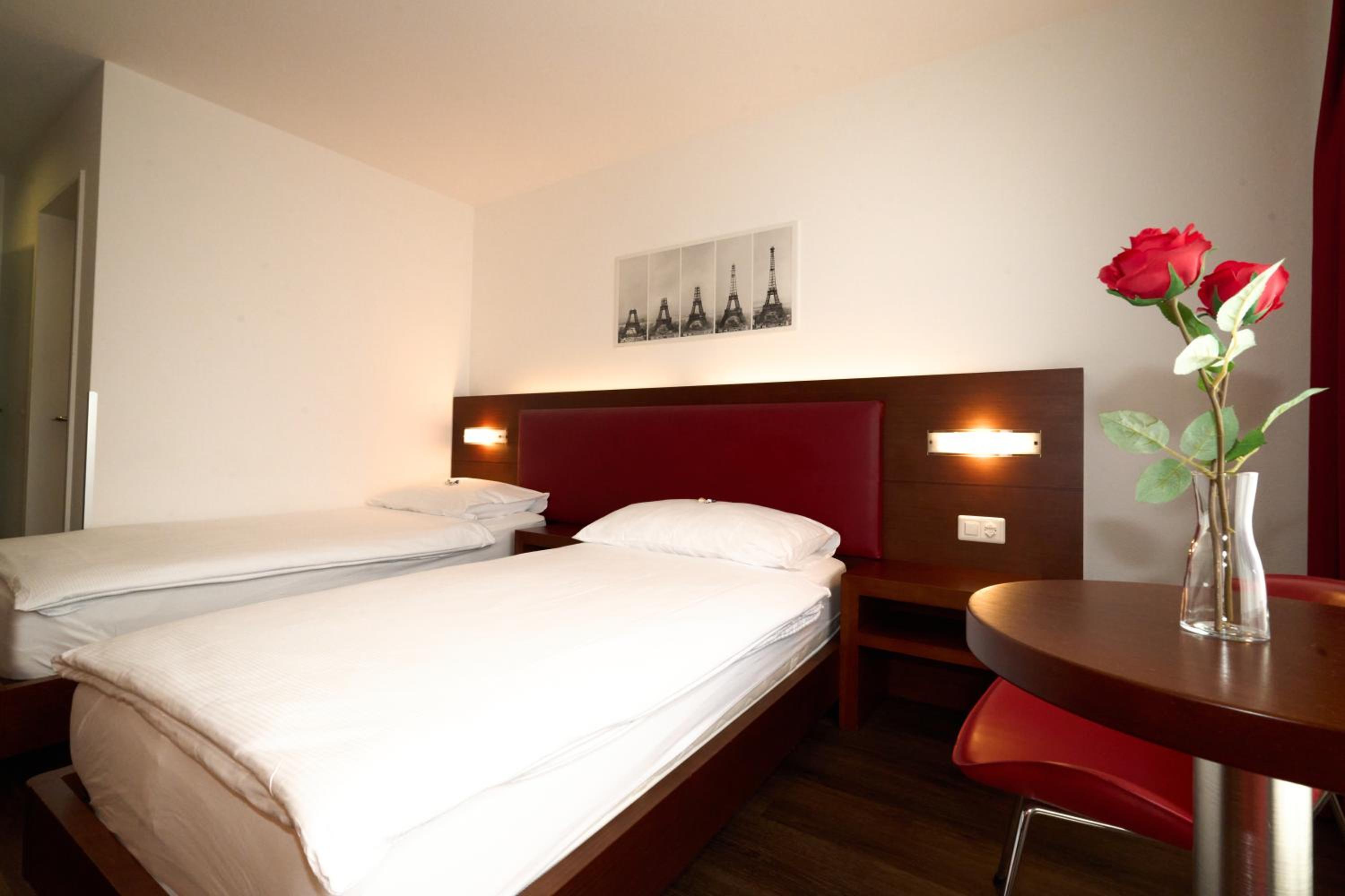 Deluxe Twin Room - Photo 4