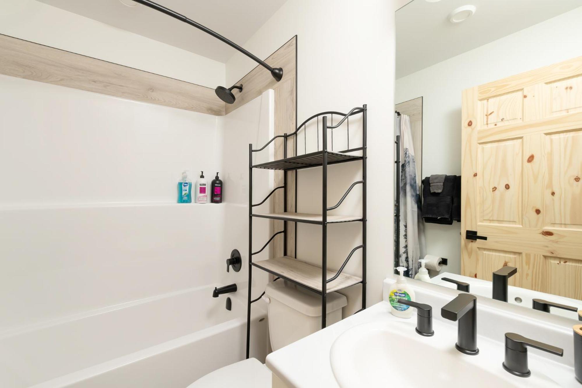 Three-Bedroom House photo 2