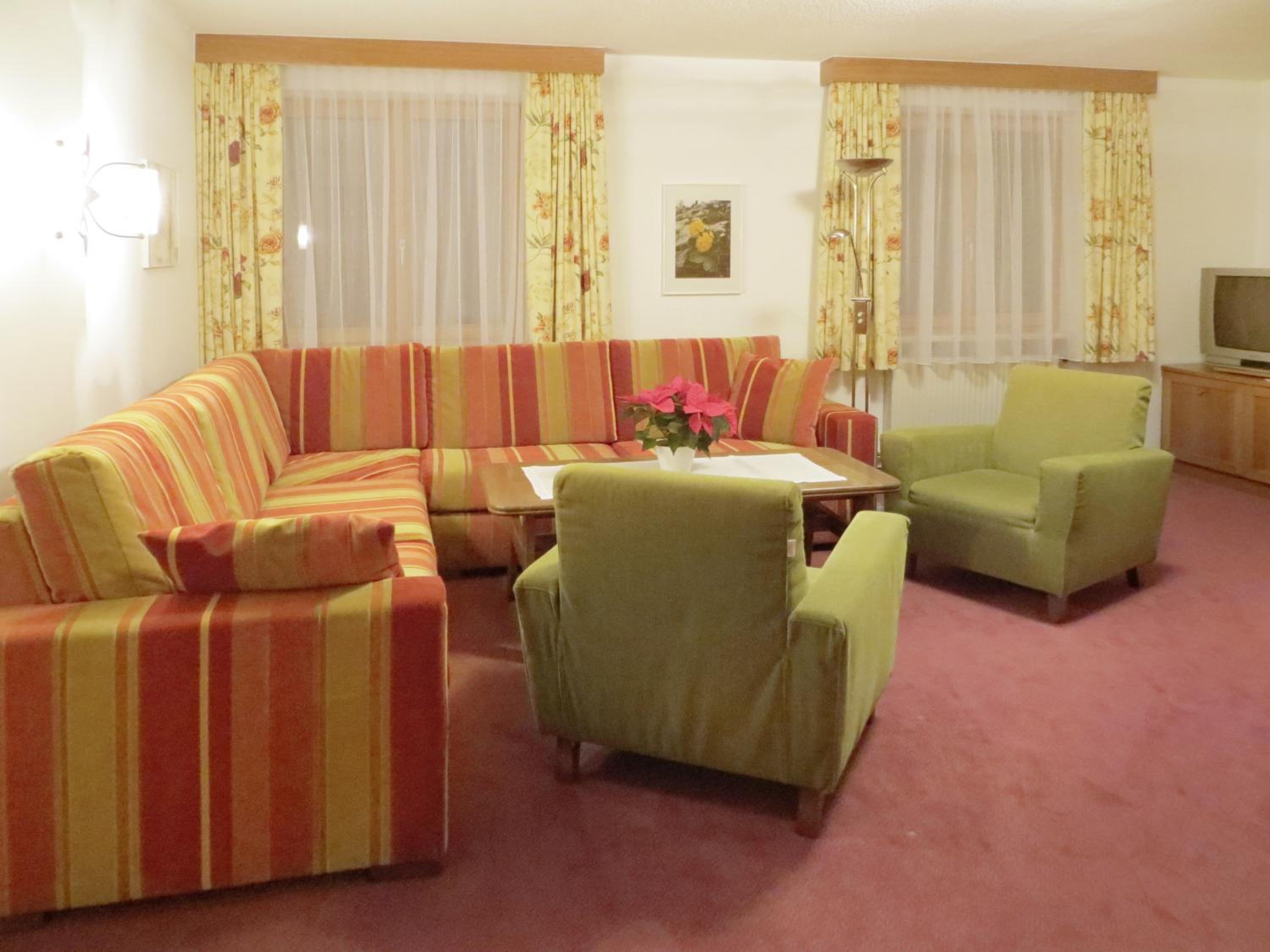 Apartment (4-6 Adults) photo 3