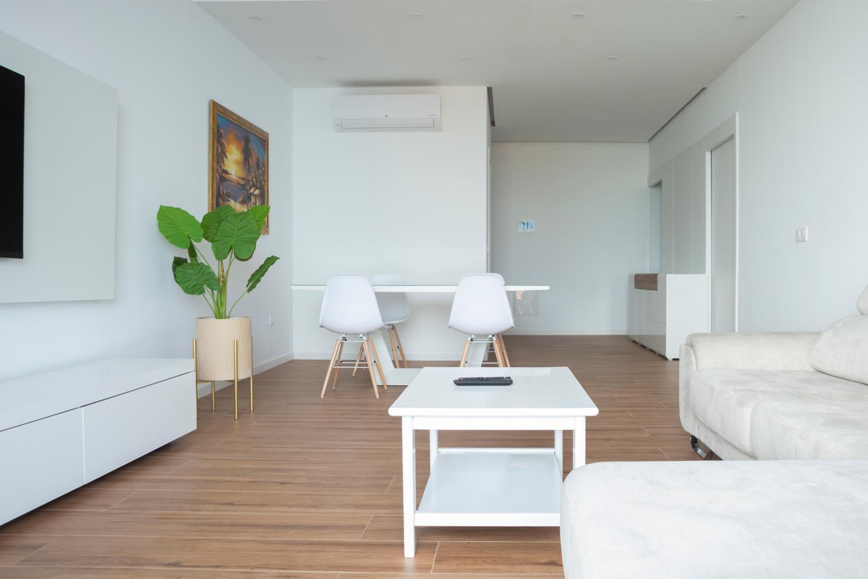 Three-Bedroom Apartment photo 1