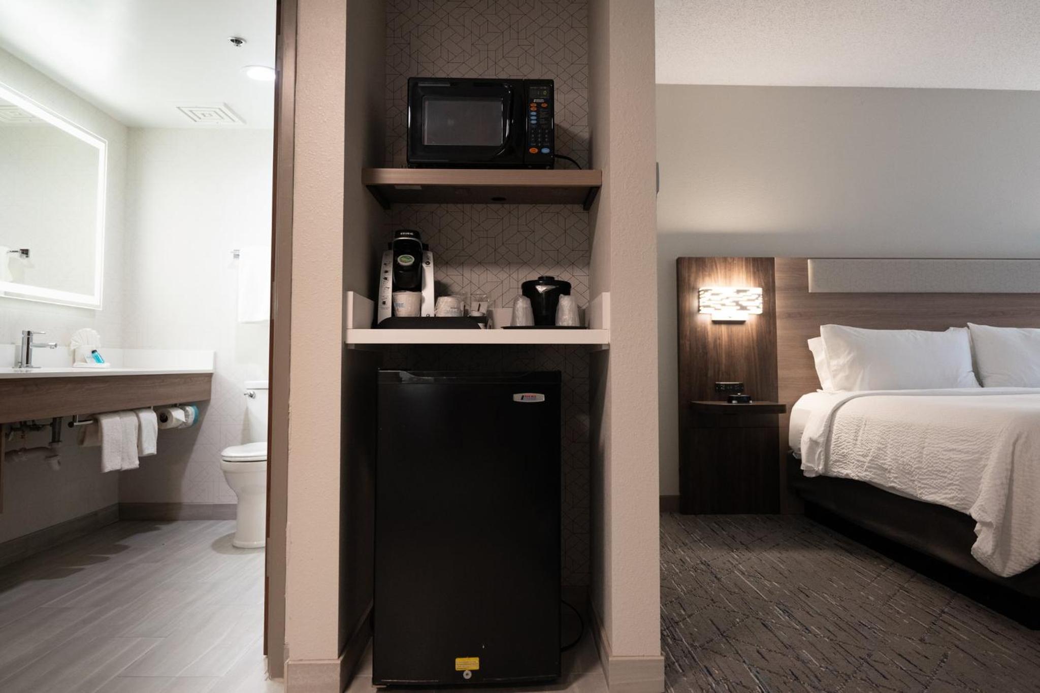 King Suite - Photo 3