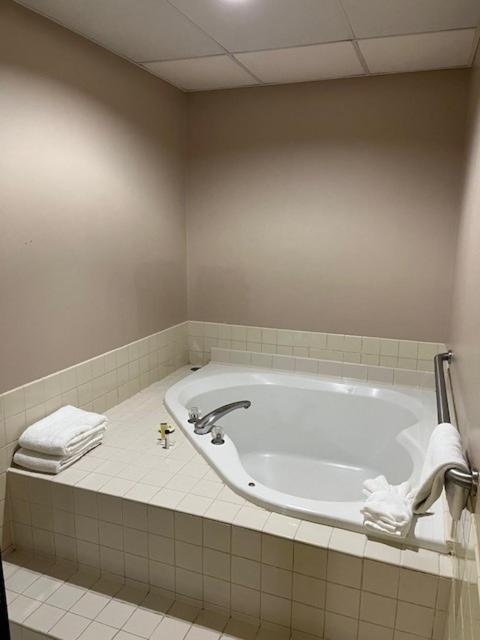 King Studio Suite - Non-Smoking - Photo 2