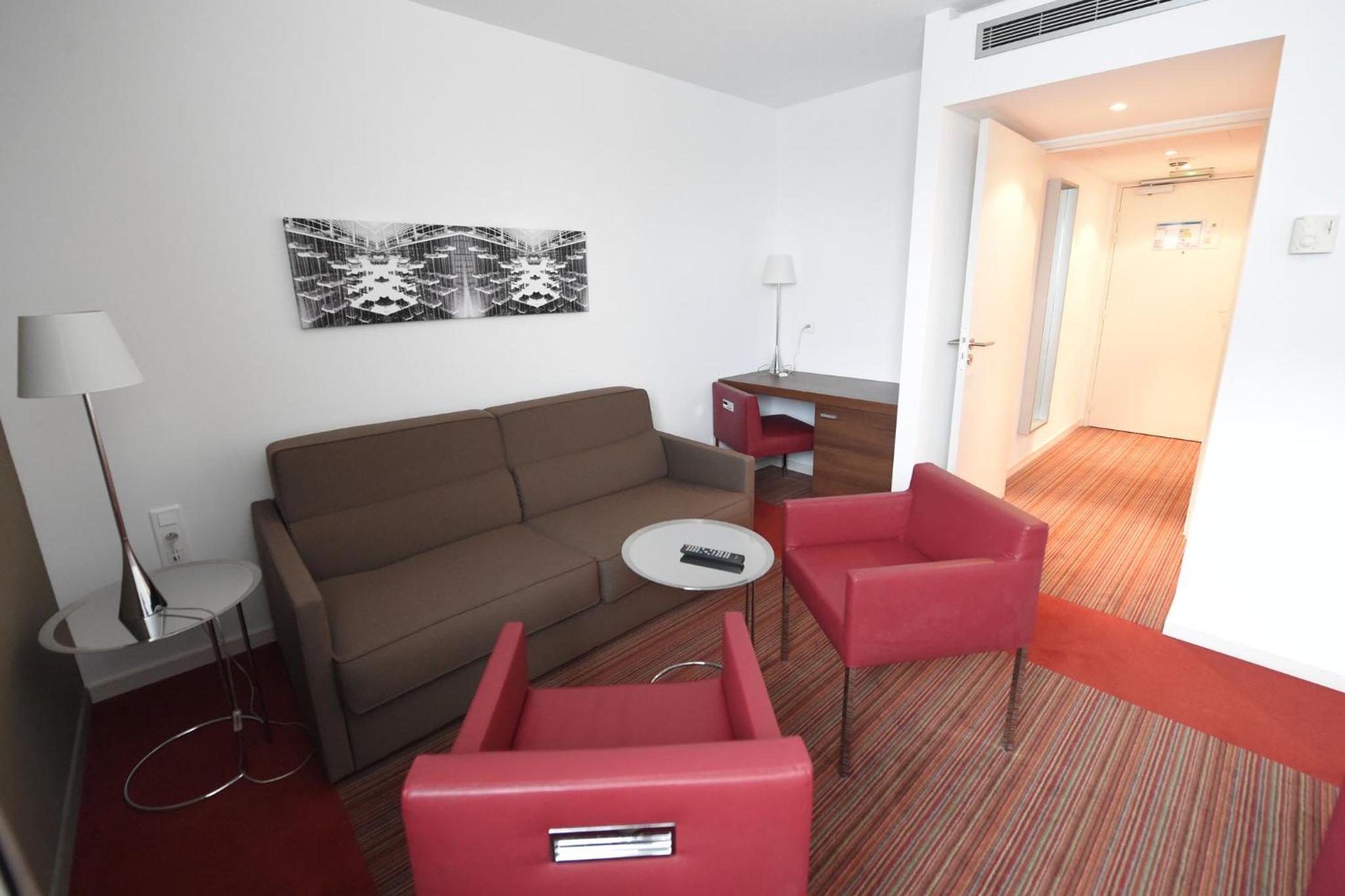 King Suite with Sofa Bed - Photo 5