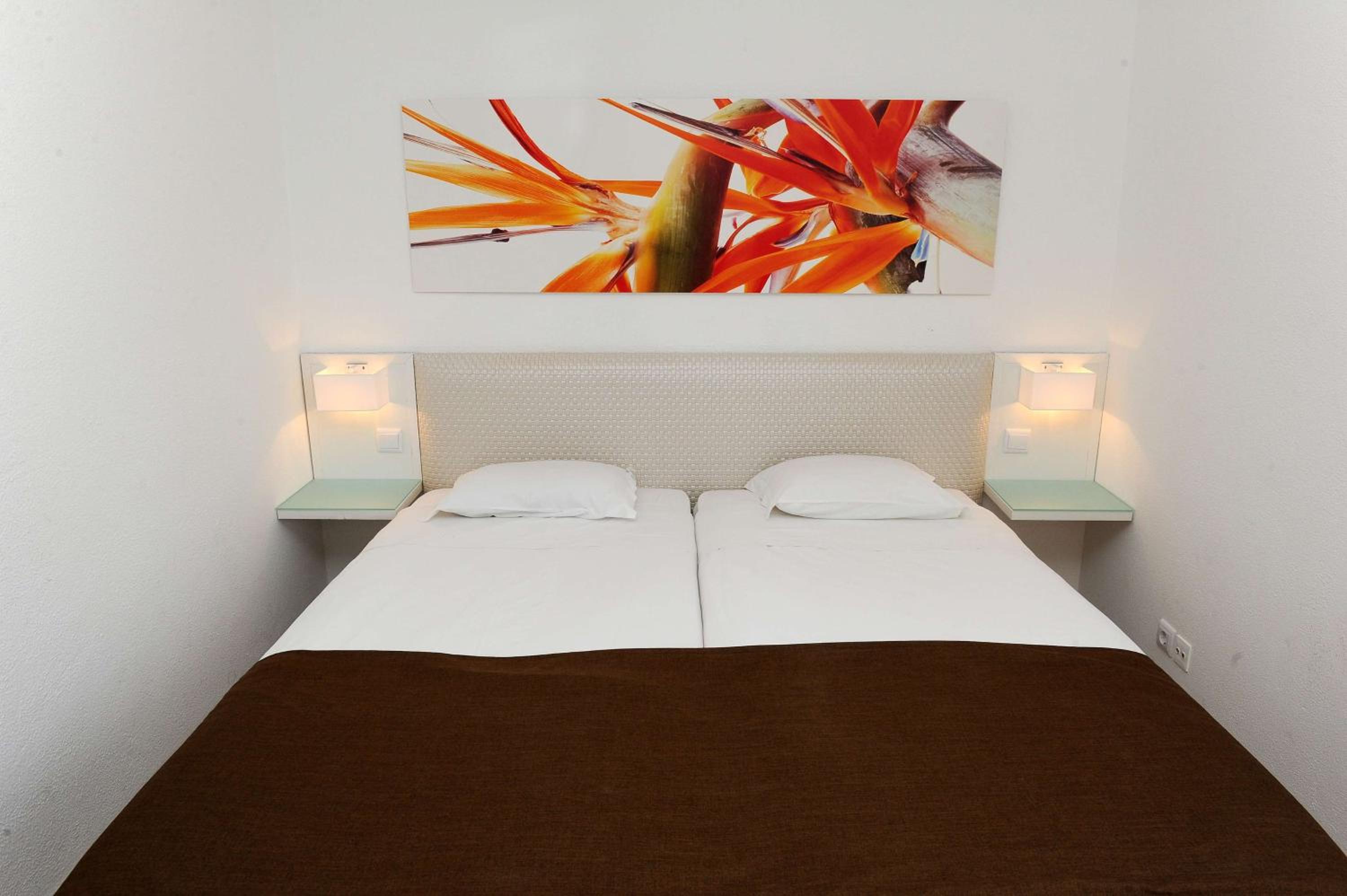 Double Room - Photo 5
