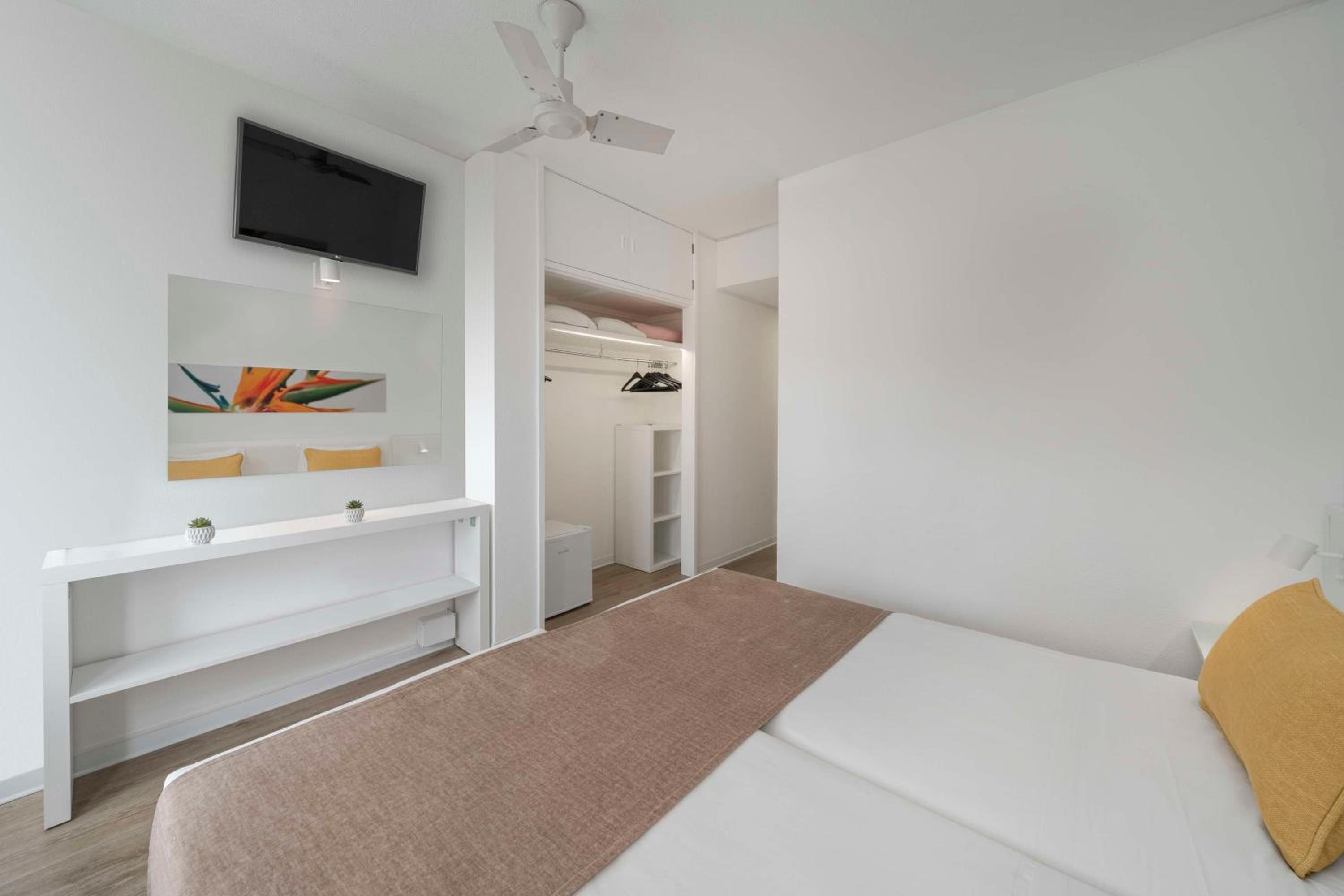 Double Room - Photo 2