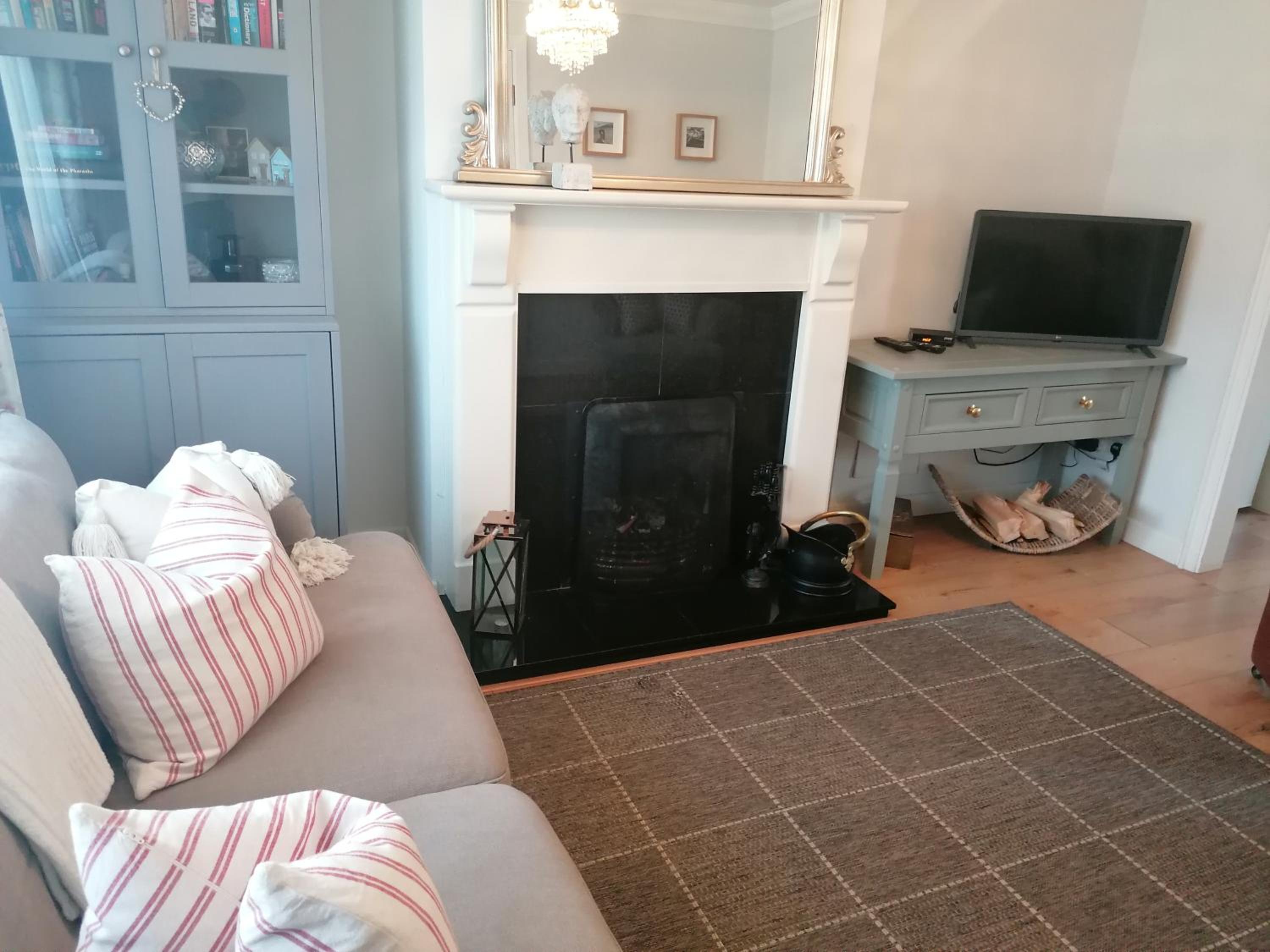 Three-Bedroom House - Photo 15
