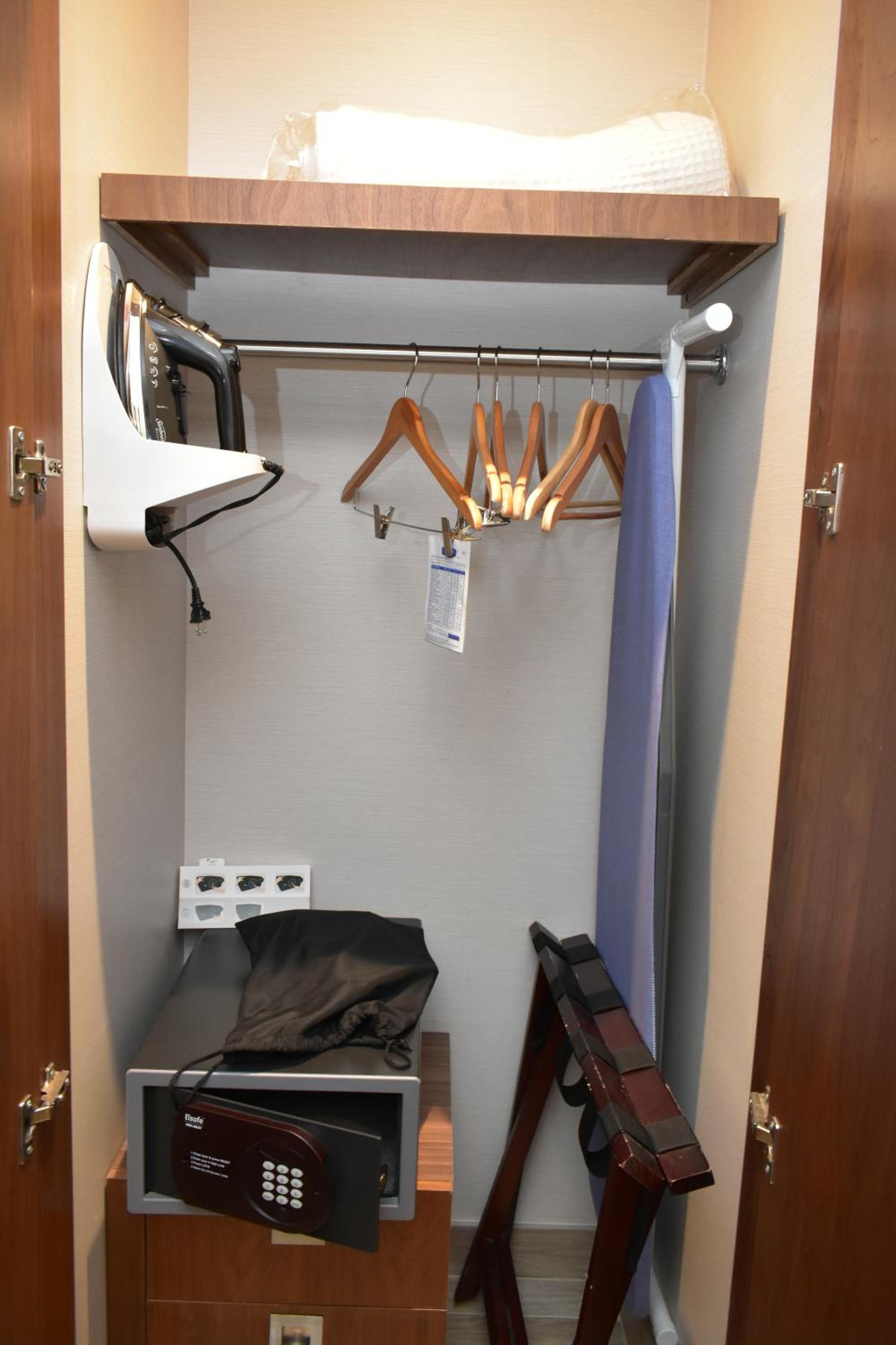 Standard Twin Room photo 3