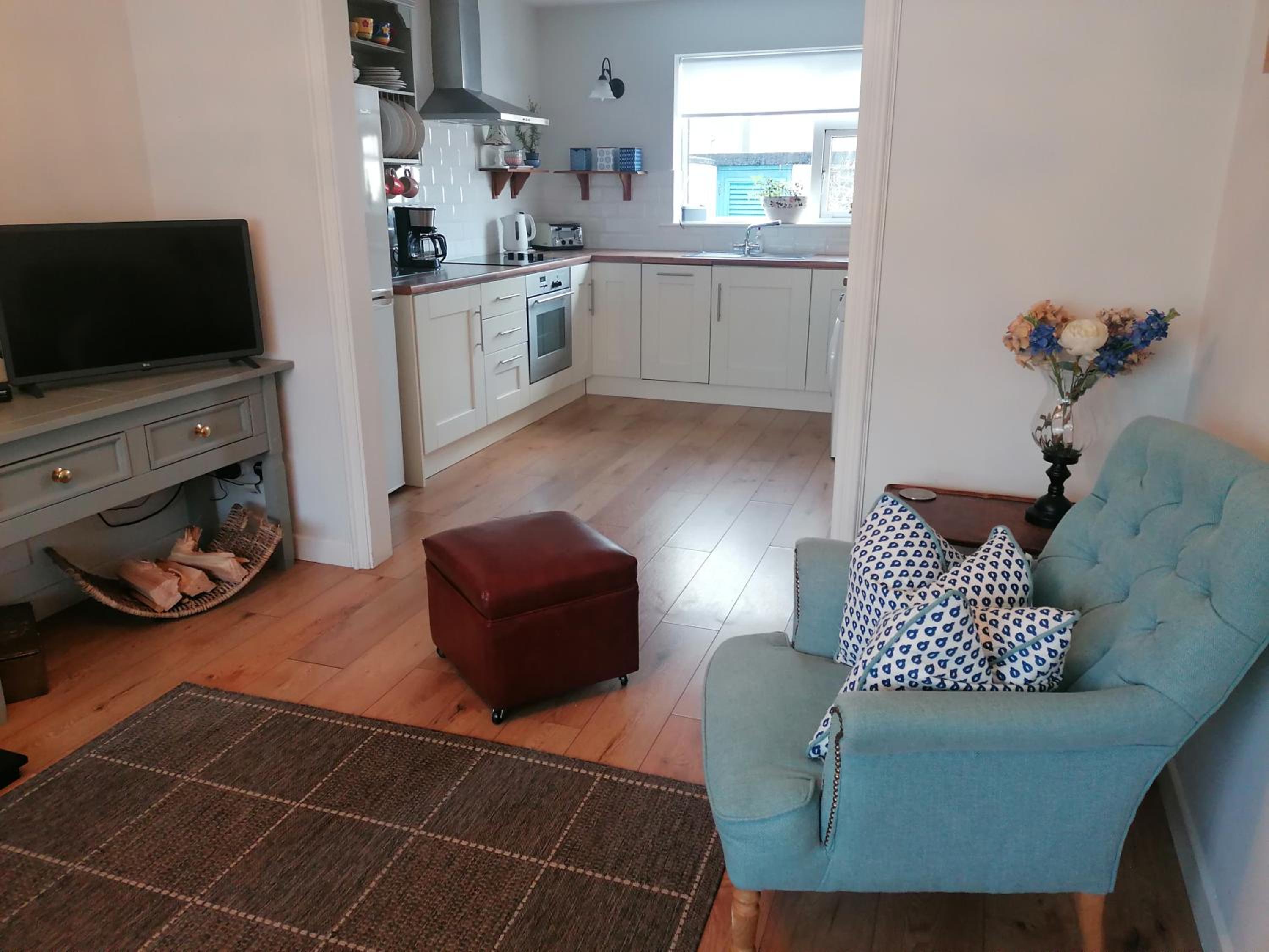 Three-Bedroom House - Photo 14