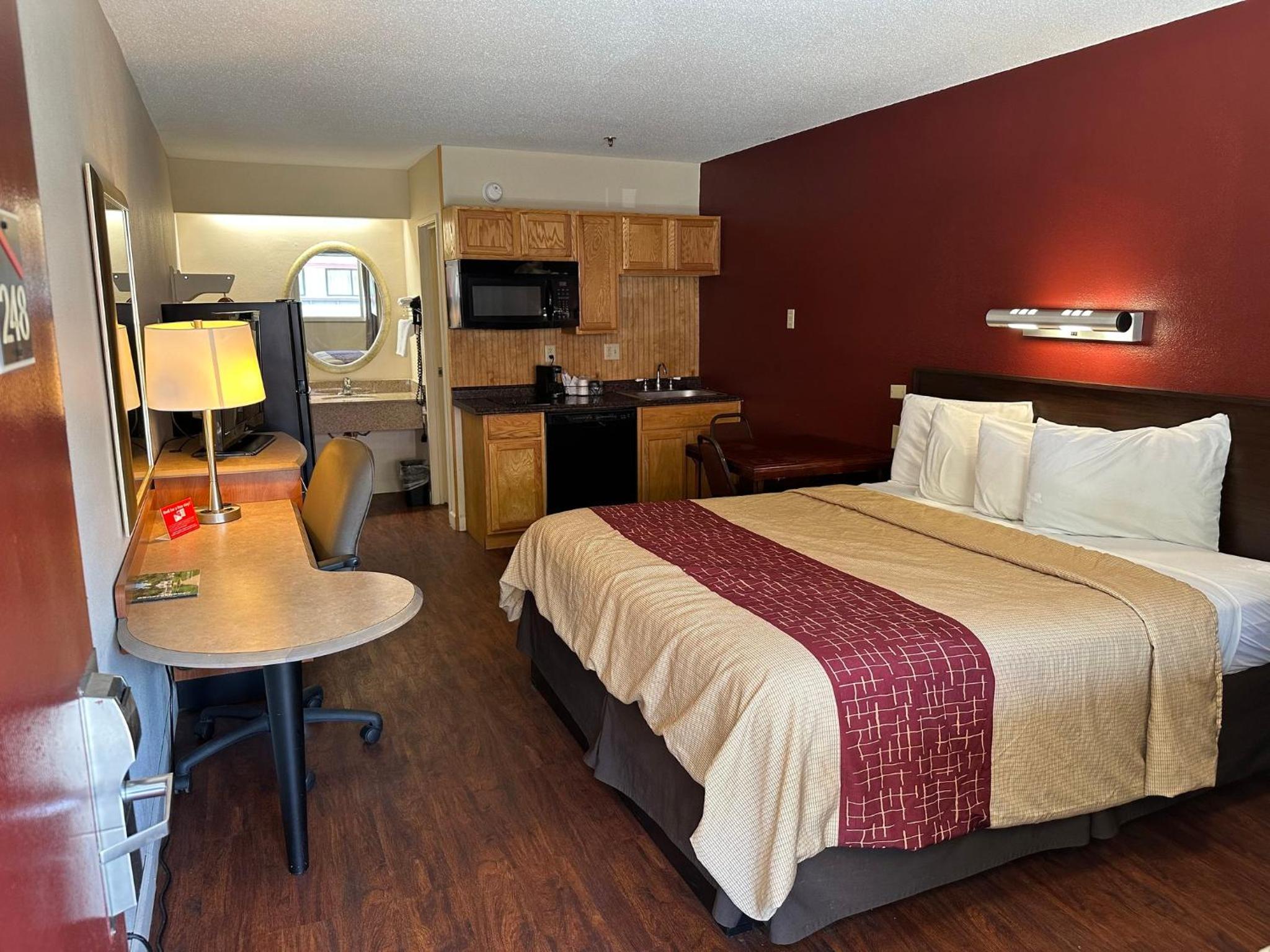 Superior King Room with Kitchenette Non-Smoking