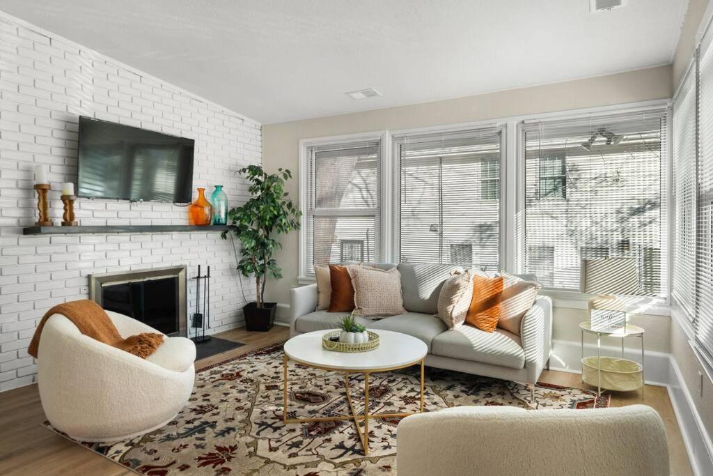 Three-Bedroom House photo 1