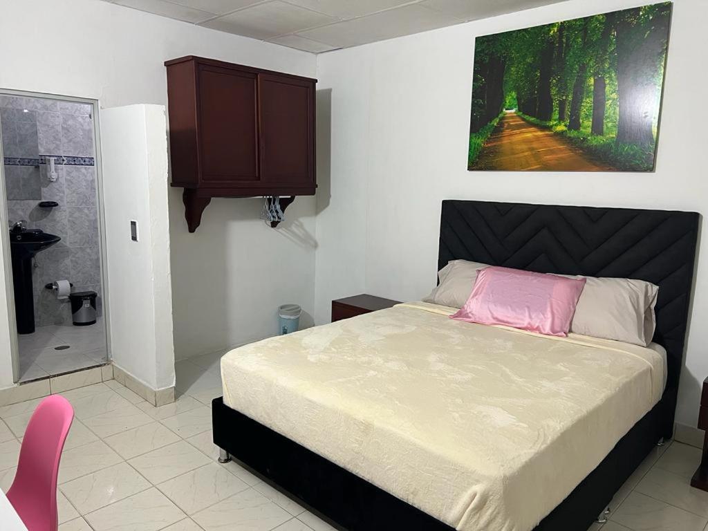 Large Double Room photo 1