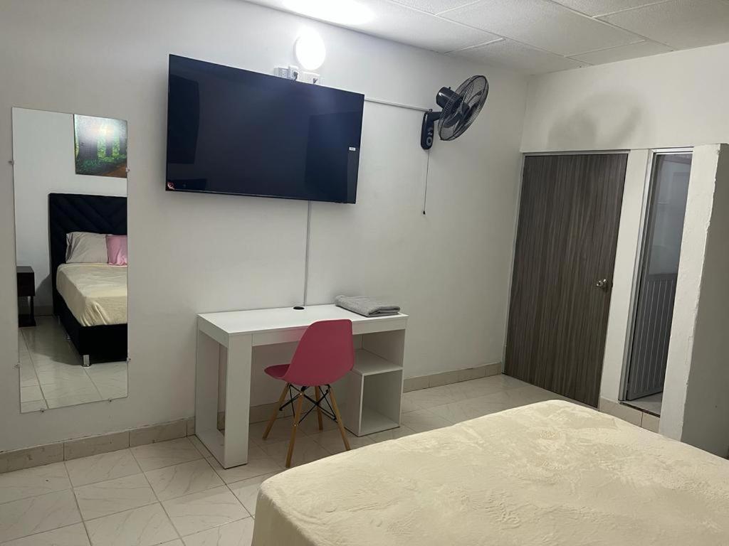 Large Double Room photo 3